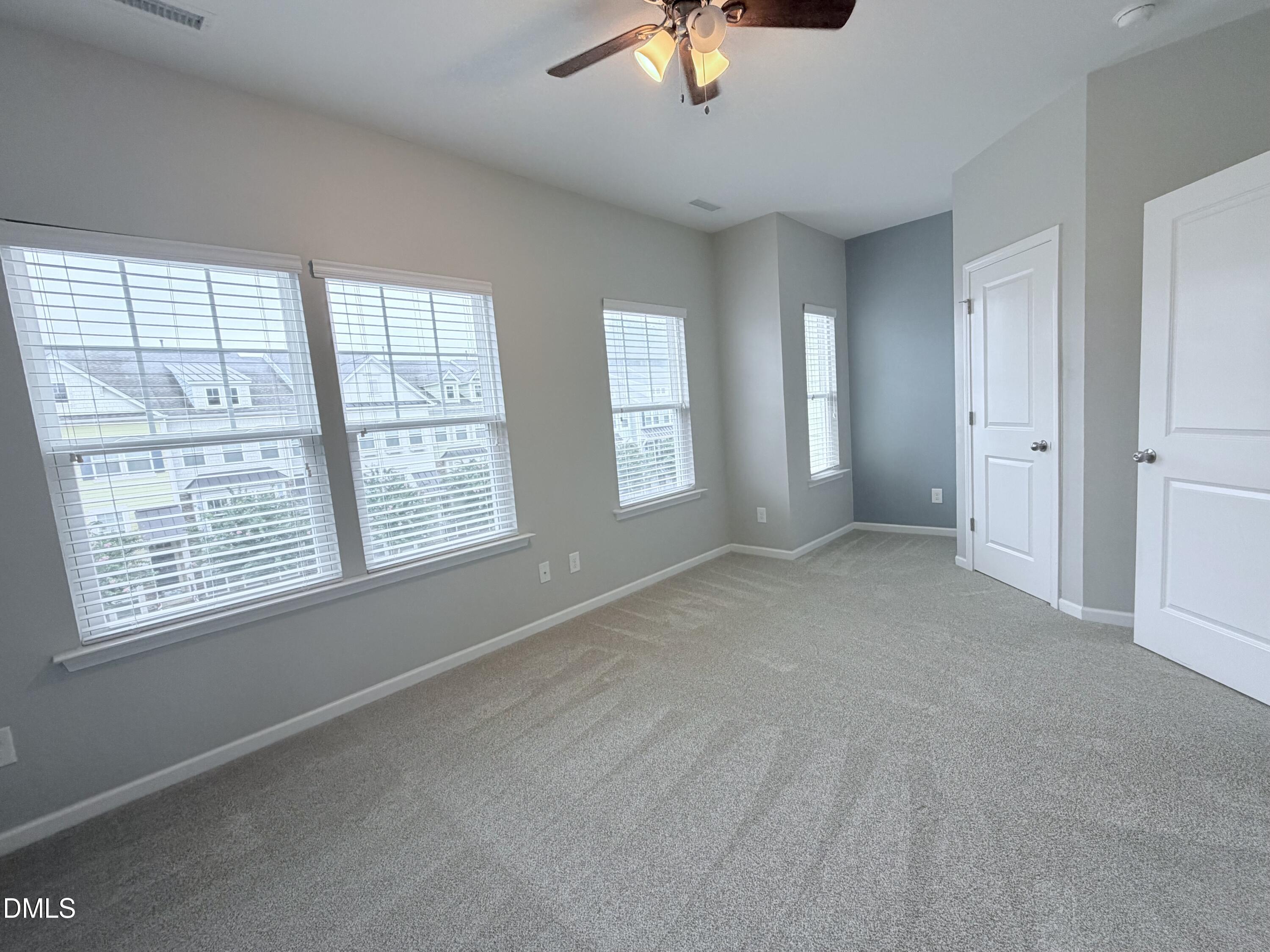 565 Grand Central Station Property Photo 16