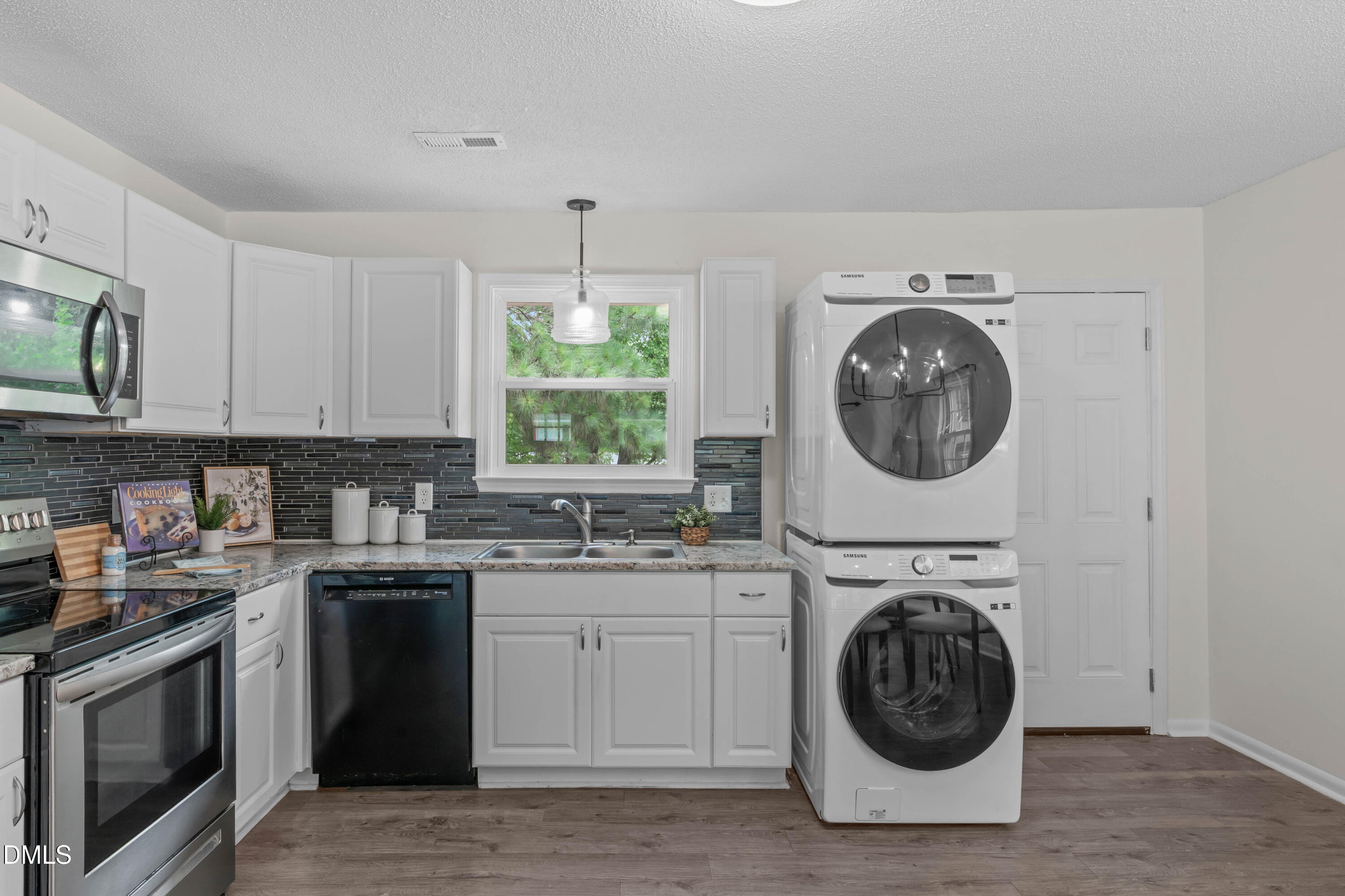 1007 Ancroft Avenue Property Photo 8