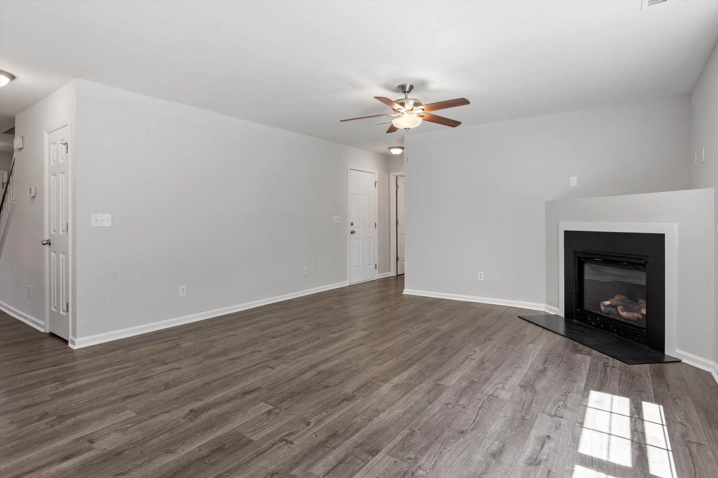658 Yorkshire Drive Property Photo 16