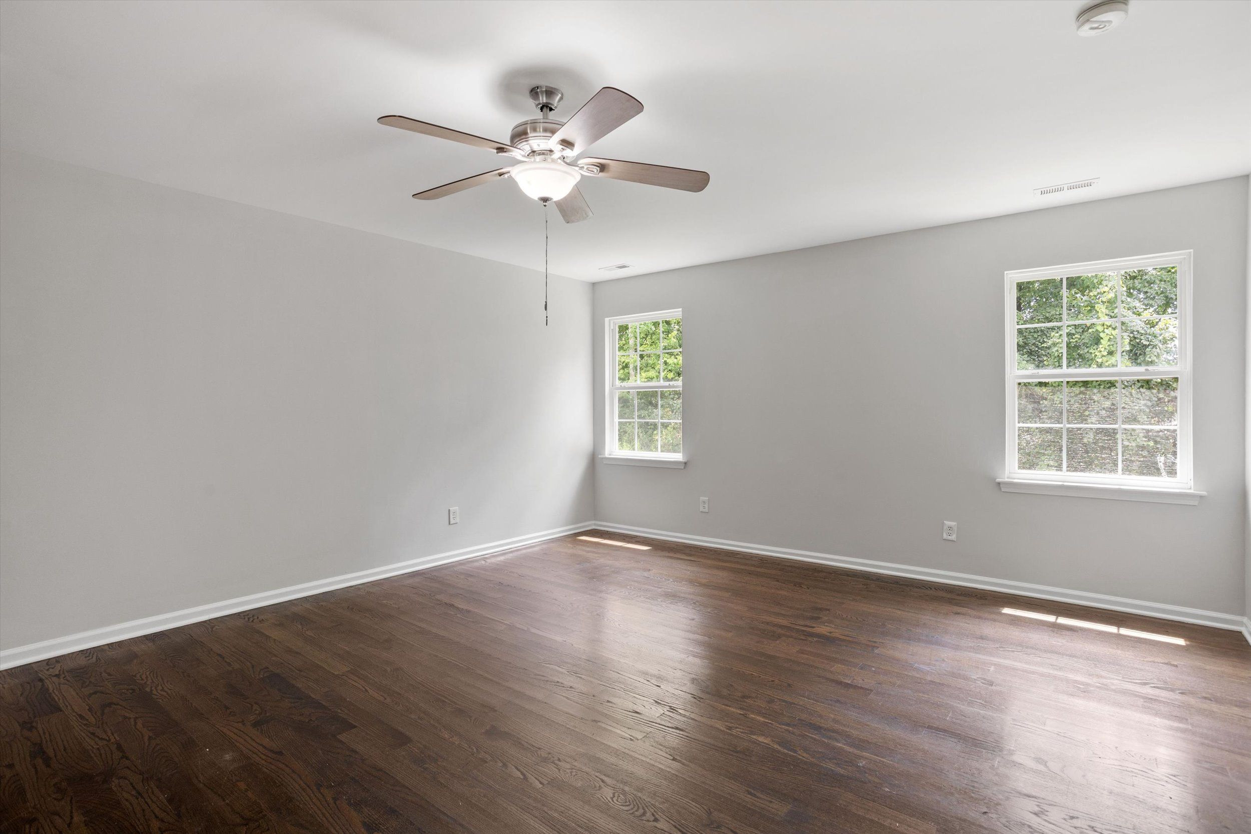 658 Yorkshire Drive Property Photo 23