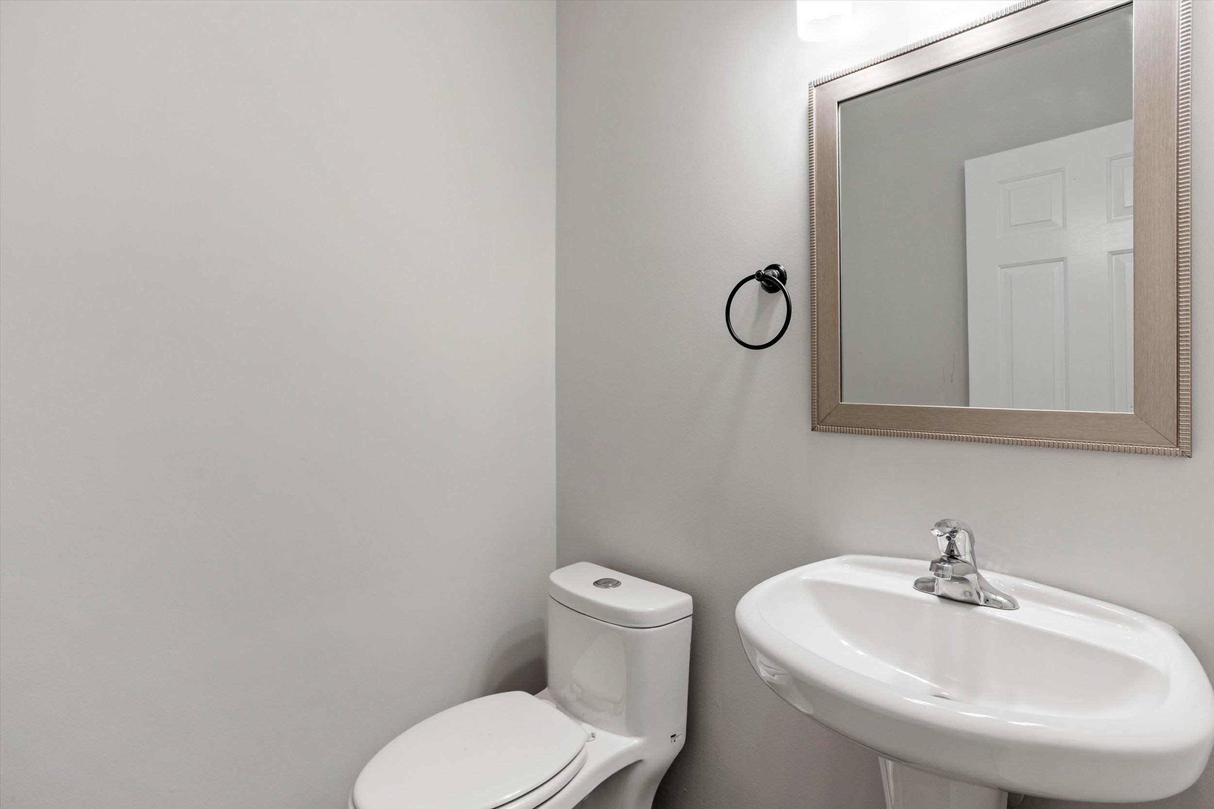 658 Yorkshire Drive Property Photo 32