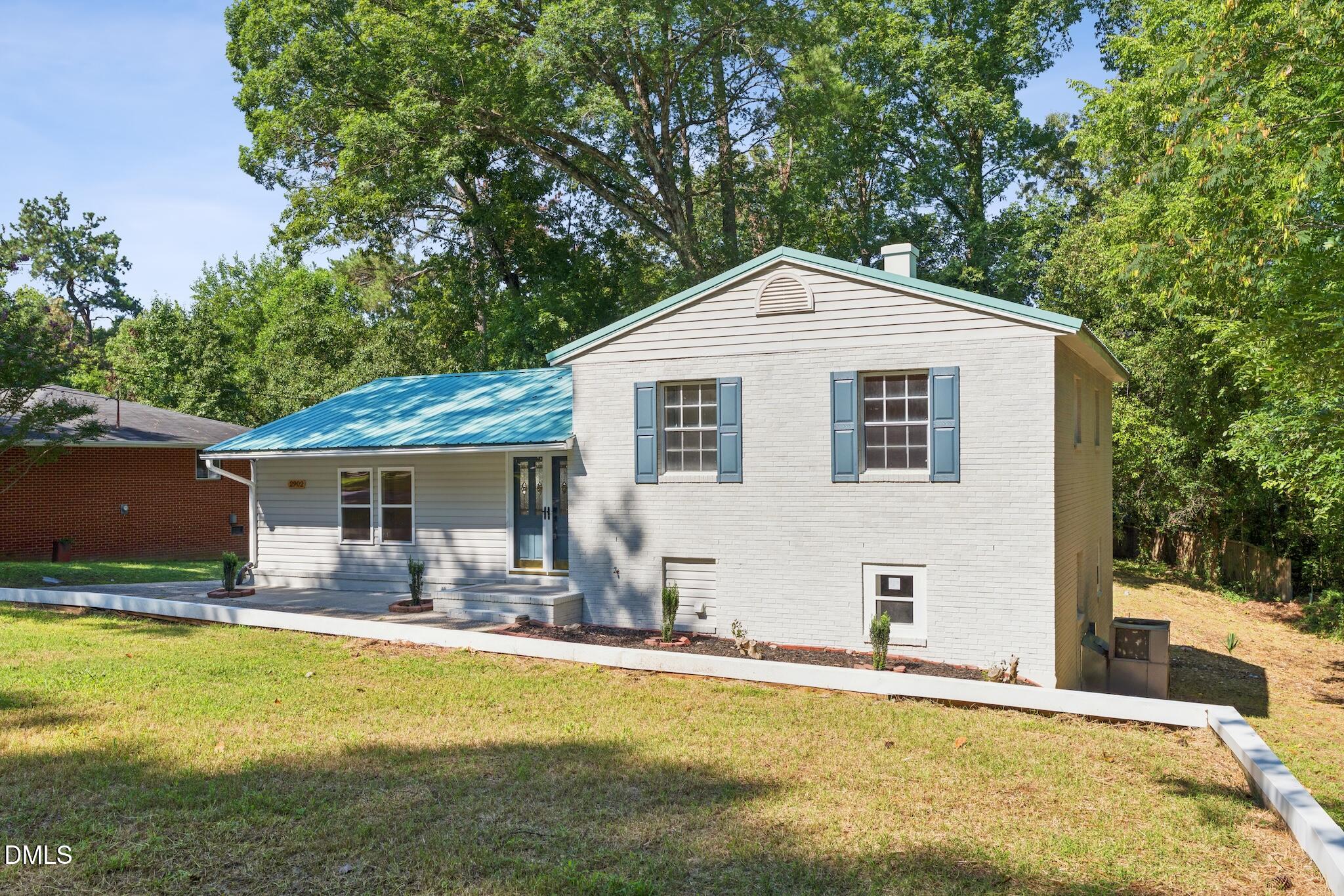 2902 Kanewood Drive Property Photo 6