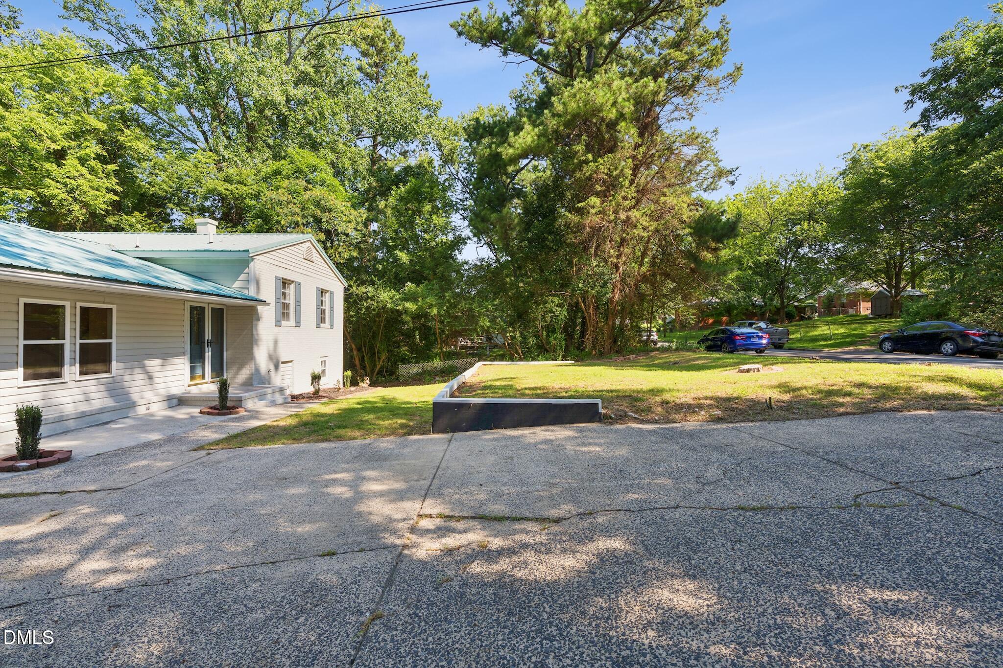 2902 Kanewood Drive Property Photo 7