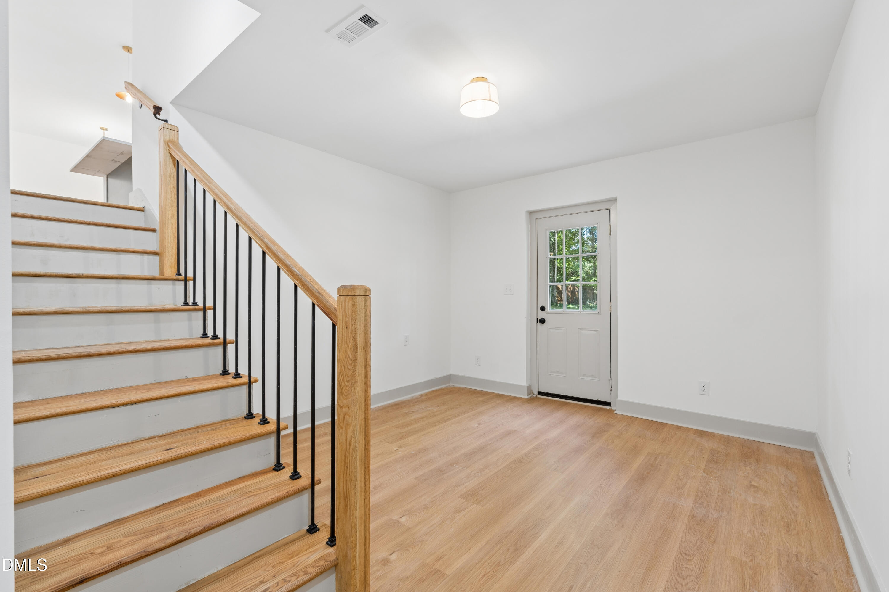 2902 Kanewood Drive Property Photo 25