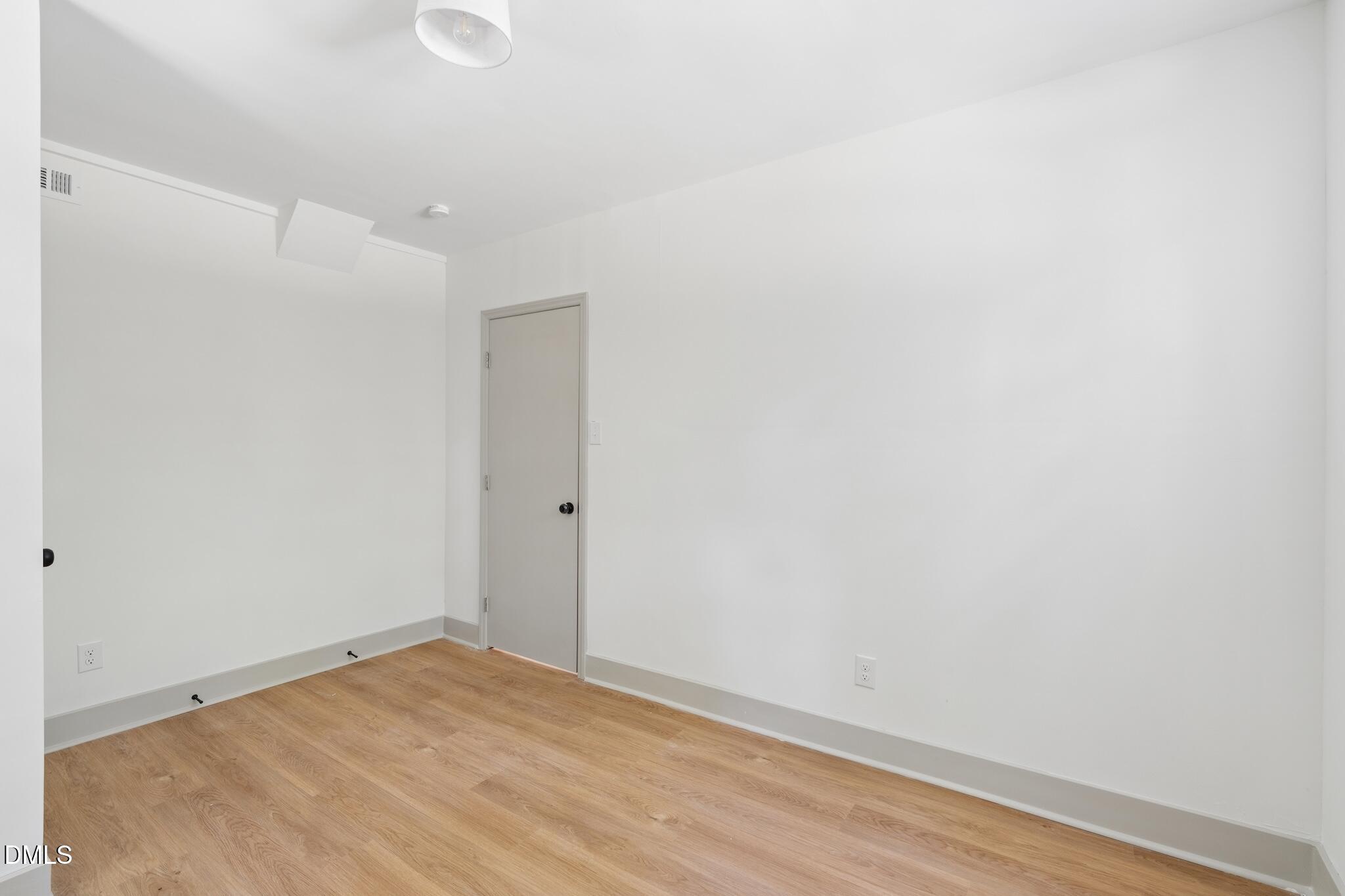 2902 Kanewood Drive Property Photo 29