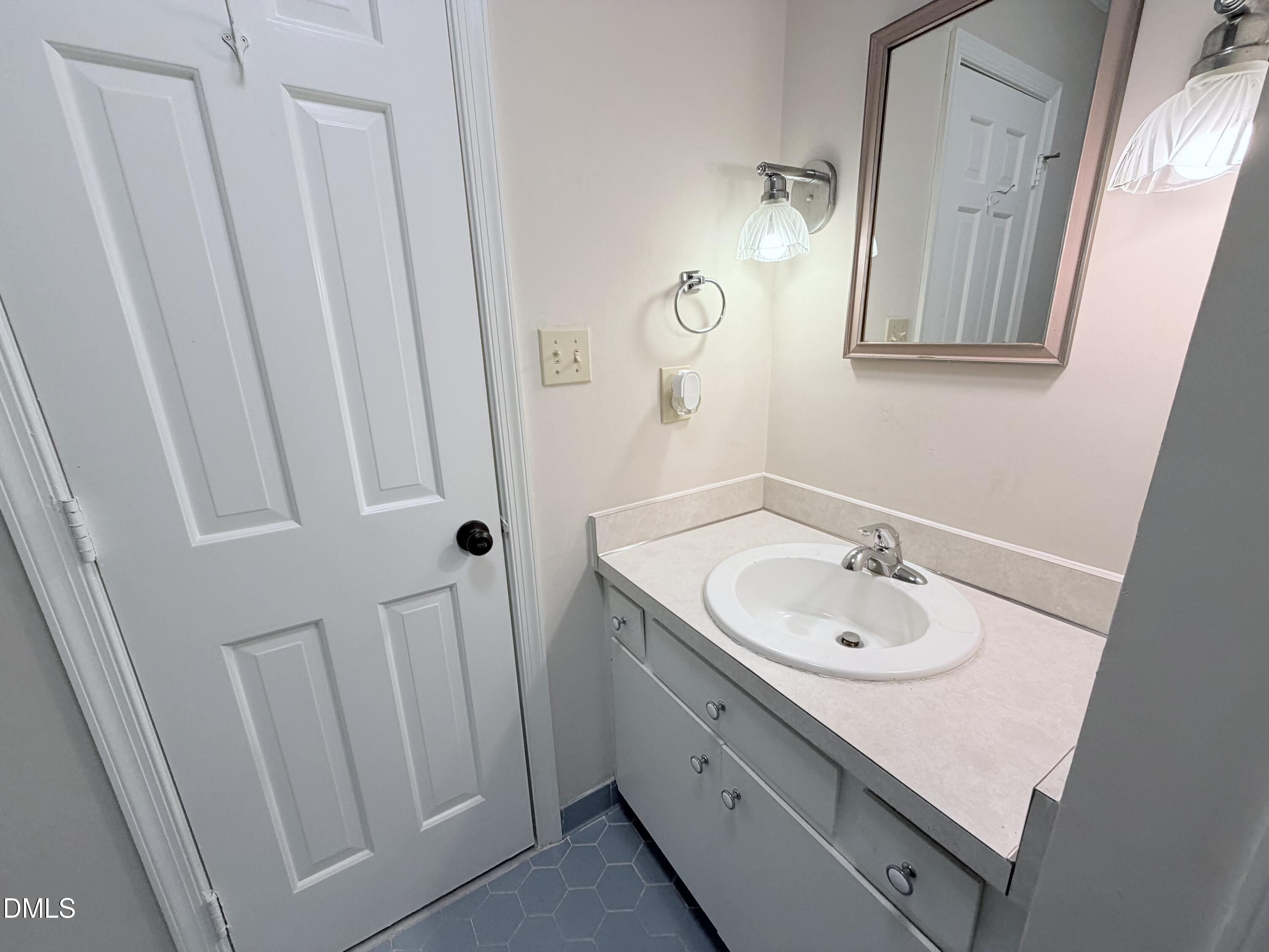 200 Coachman Drive Property Photo 11