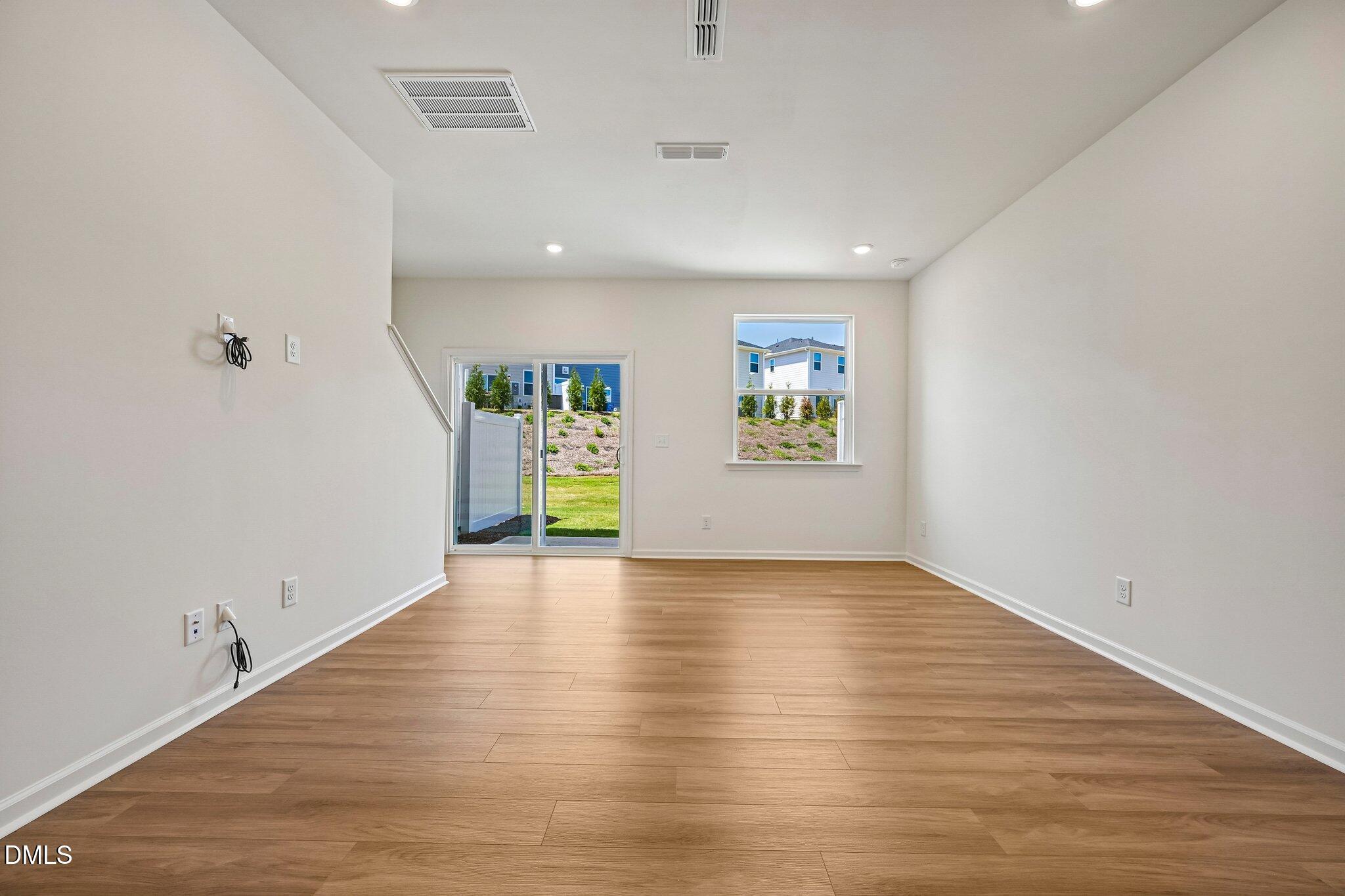3023 Glen Lyon Drive Property Photo 5