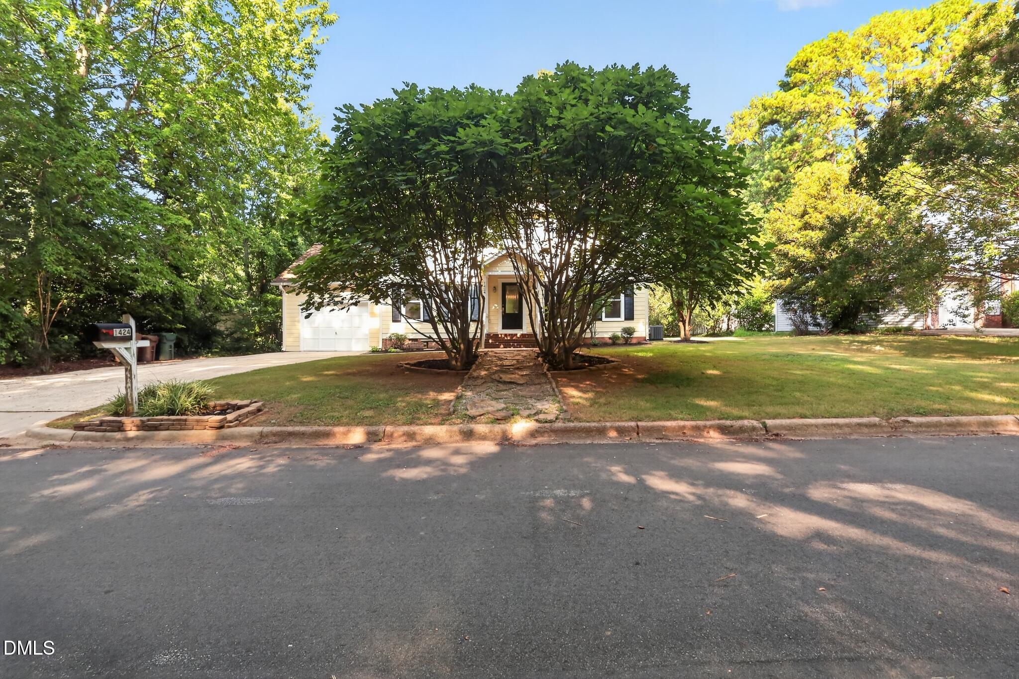 1424 Laughridge Drive Property Photo 3
