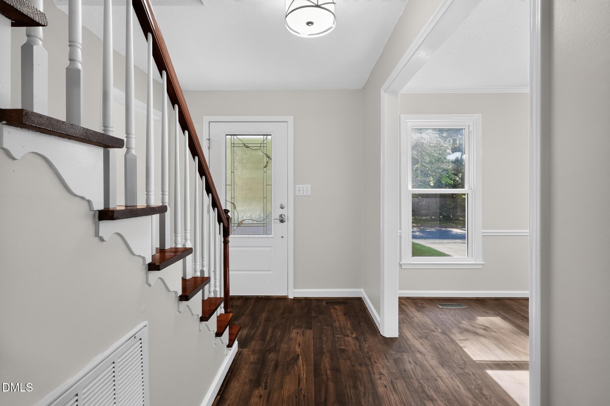 1424 Laughridge Drive Property Photo 4