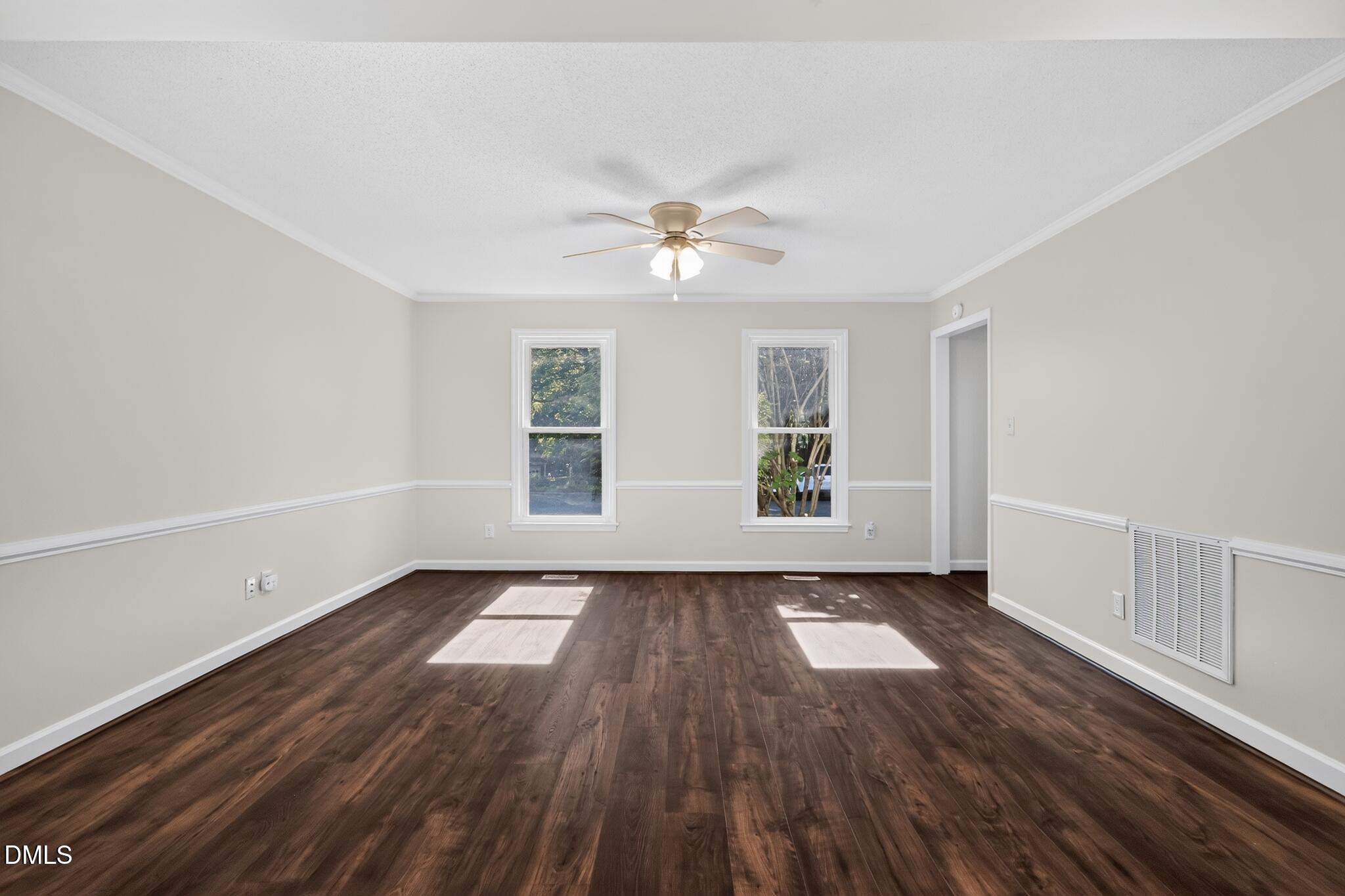 1424 Laughridge Drive Property Photo 11