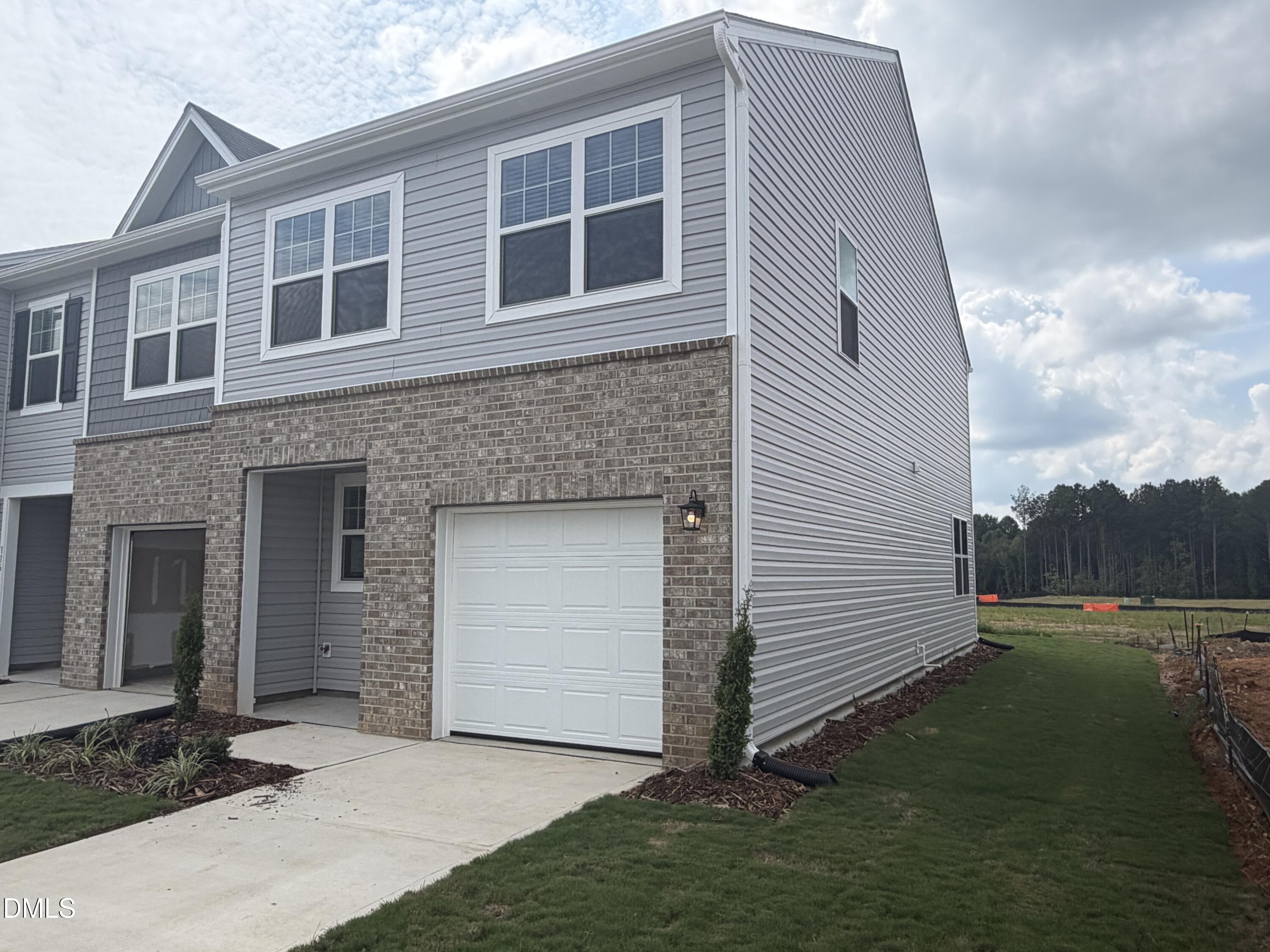 114 S Meyers Court Property Photo 2