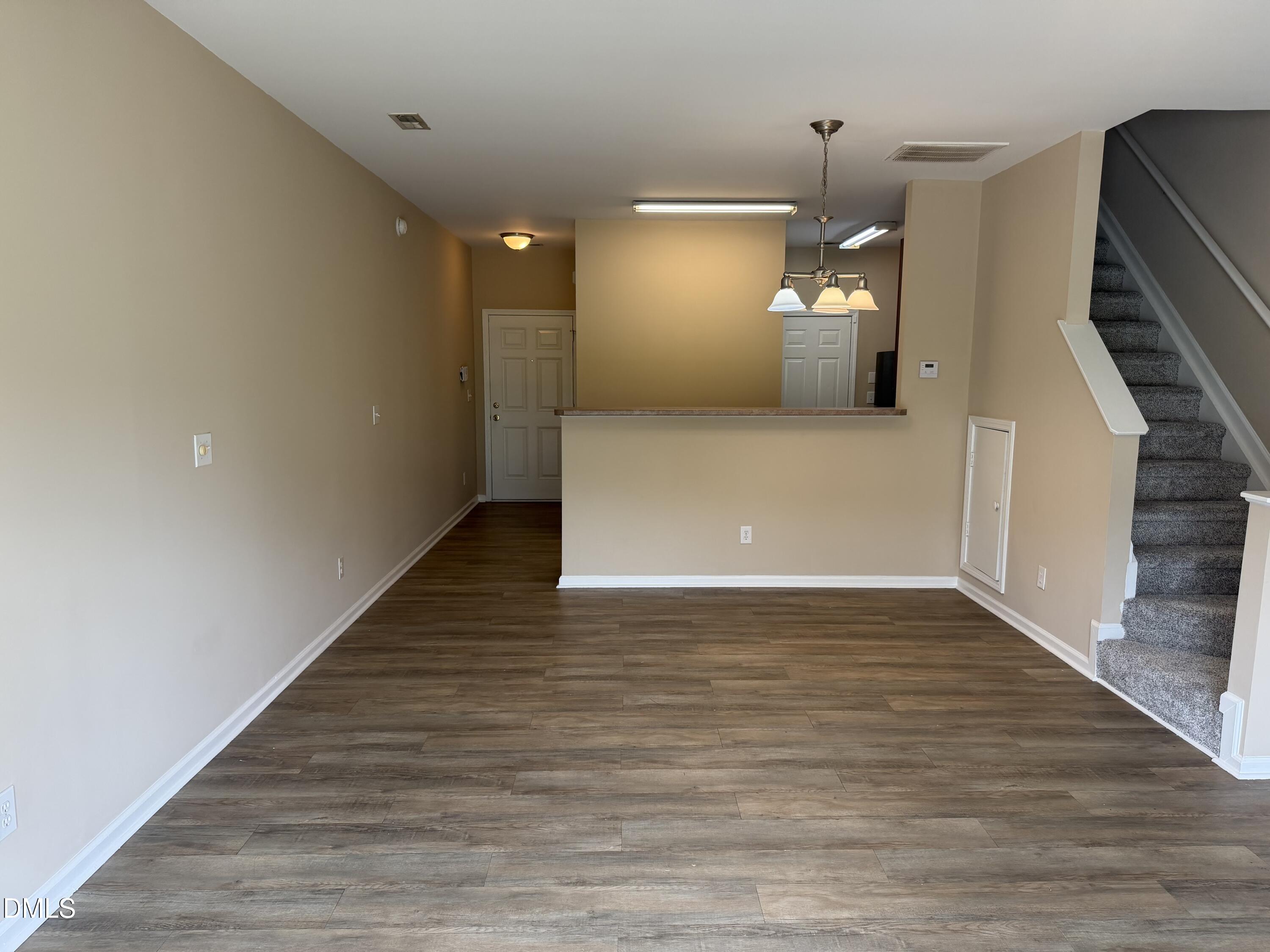 1103 Hadel Place Property Photo 7