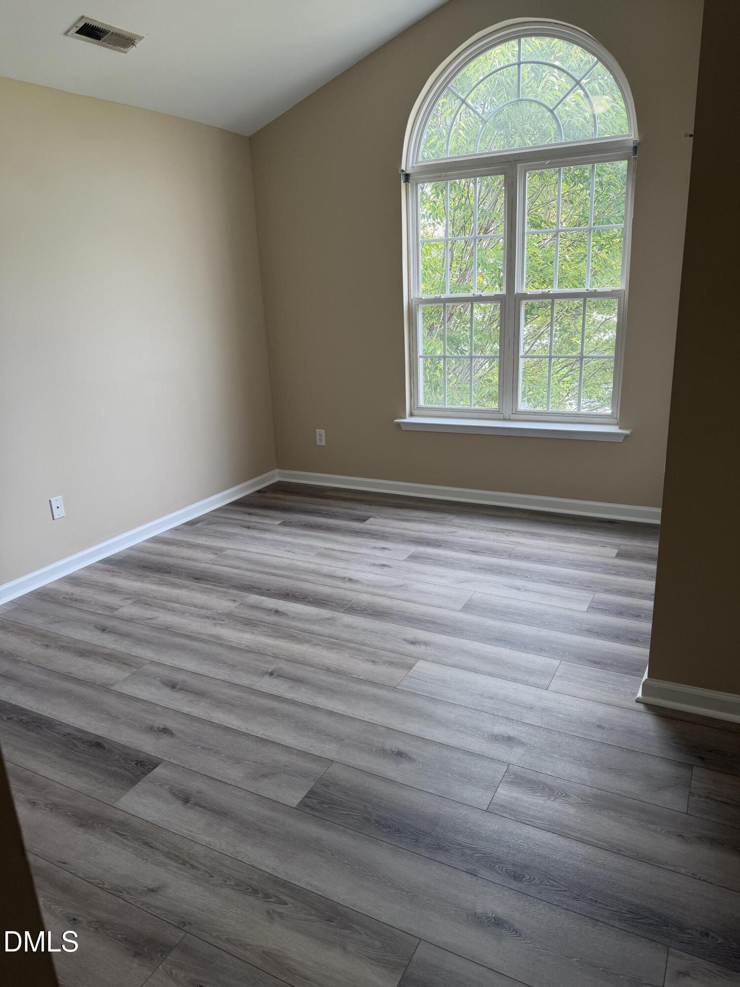 1103 Hadel Place Property Photo 9