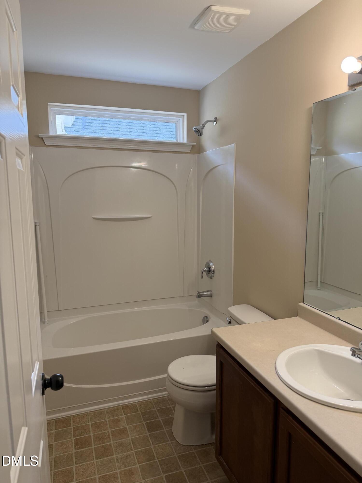 1103 Hadel Place Property Photo 12