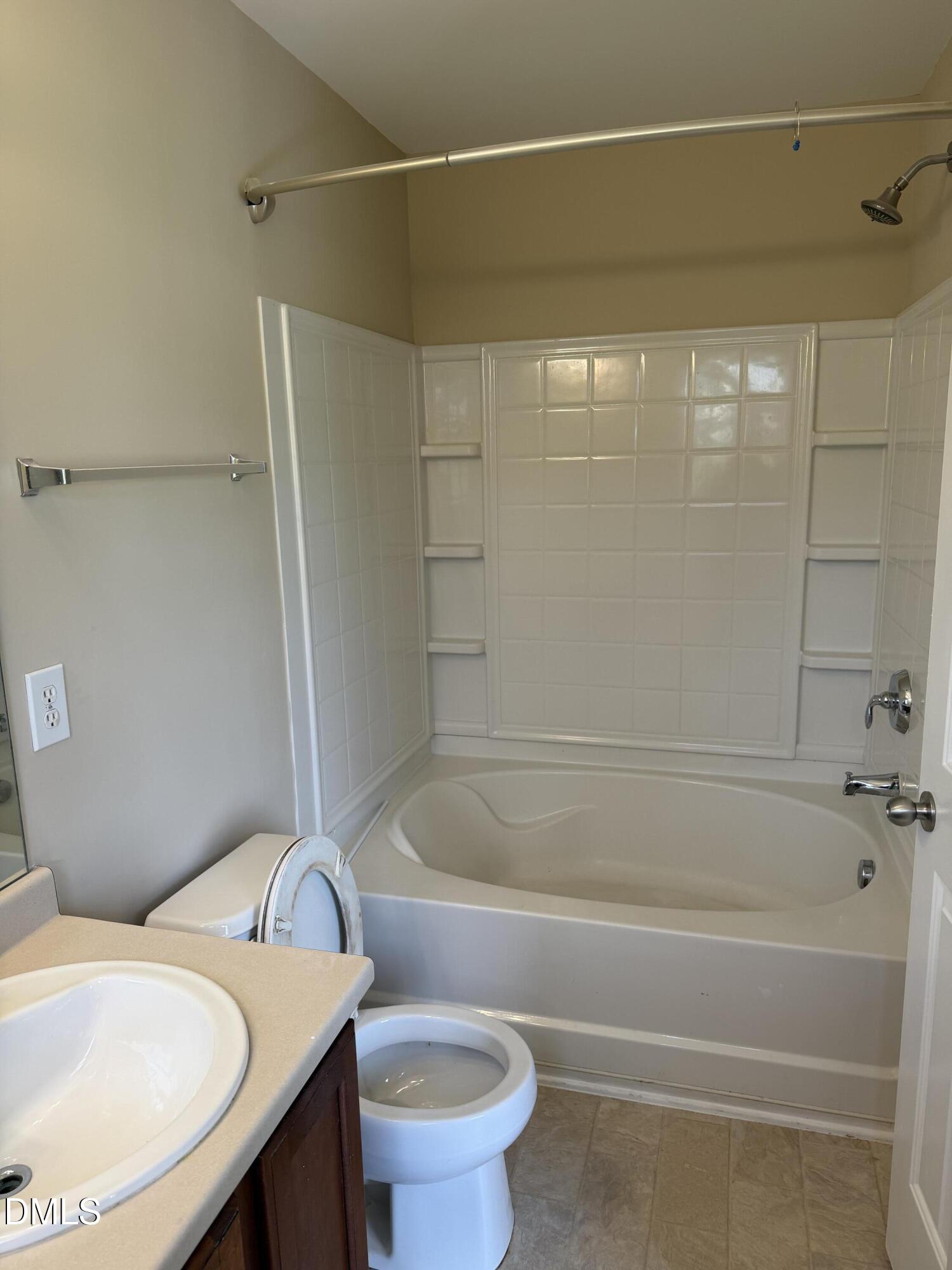 1103 Hadel Place Property Photo 13