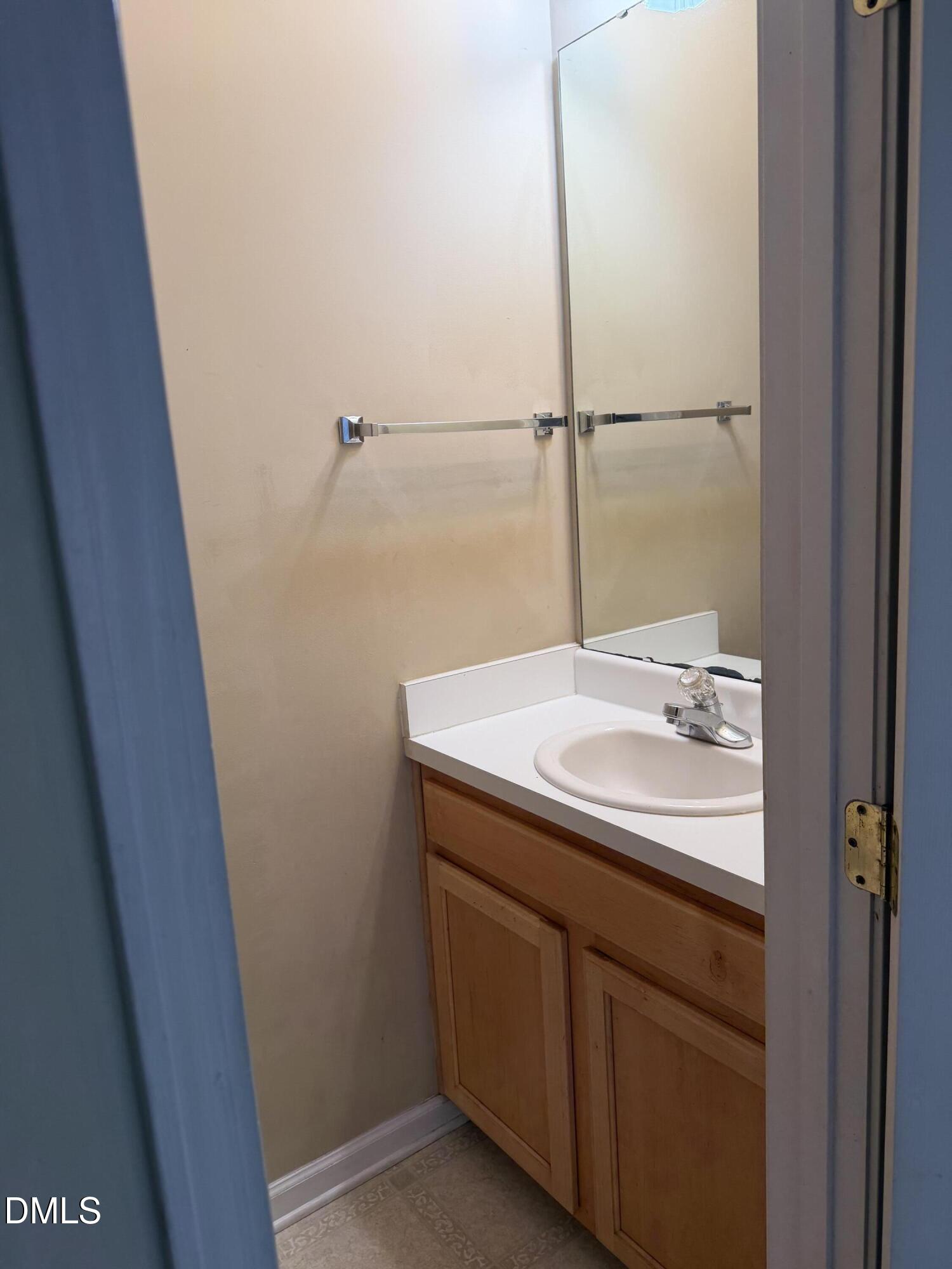 1103 Hadel Place Property Photo 14