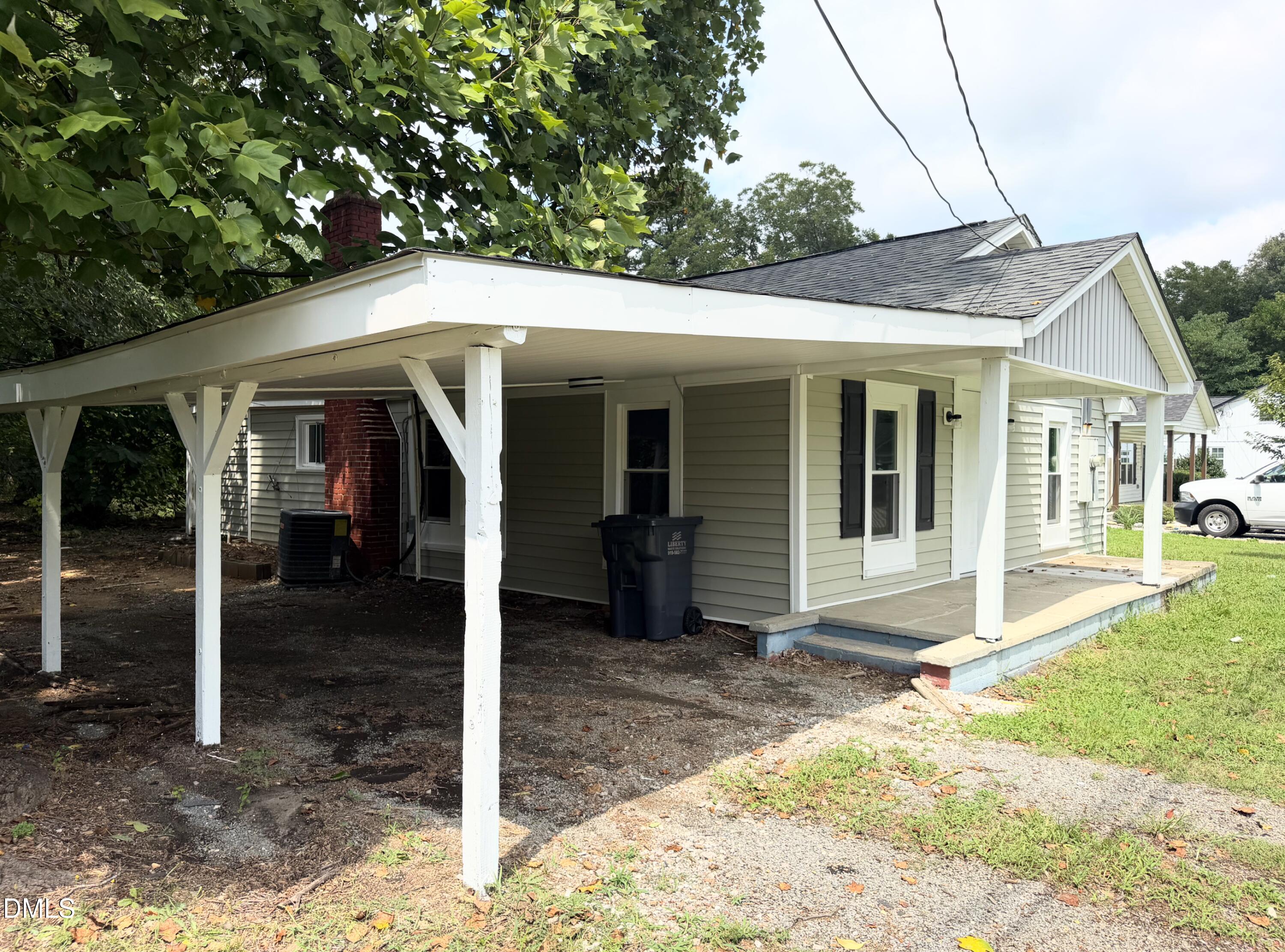 112 2nd Street Property Photo 2