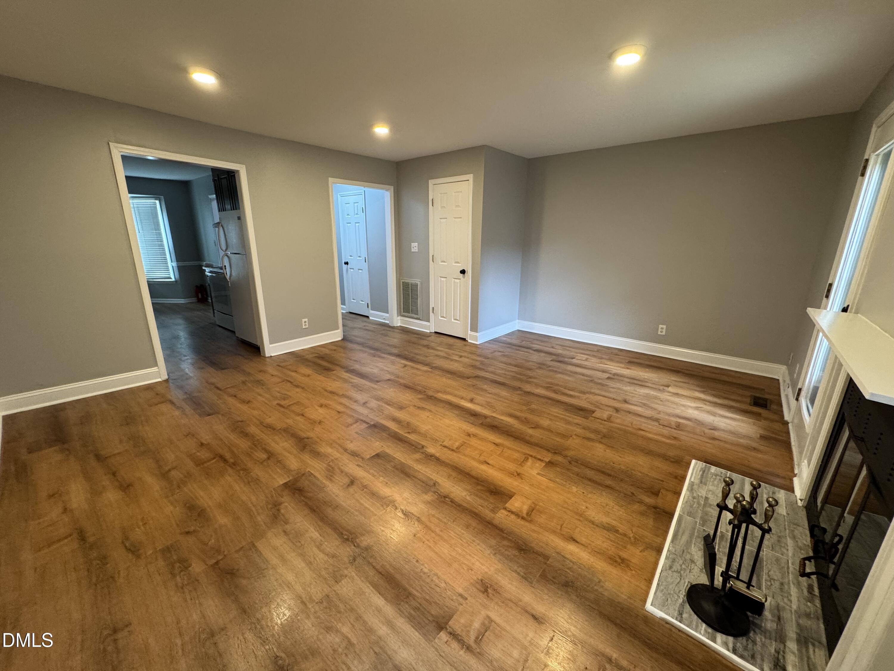 5612 Darrow Drive Property Photo 8