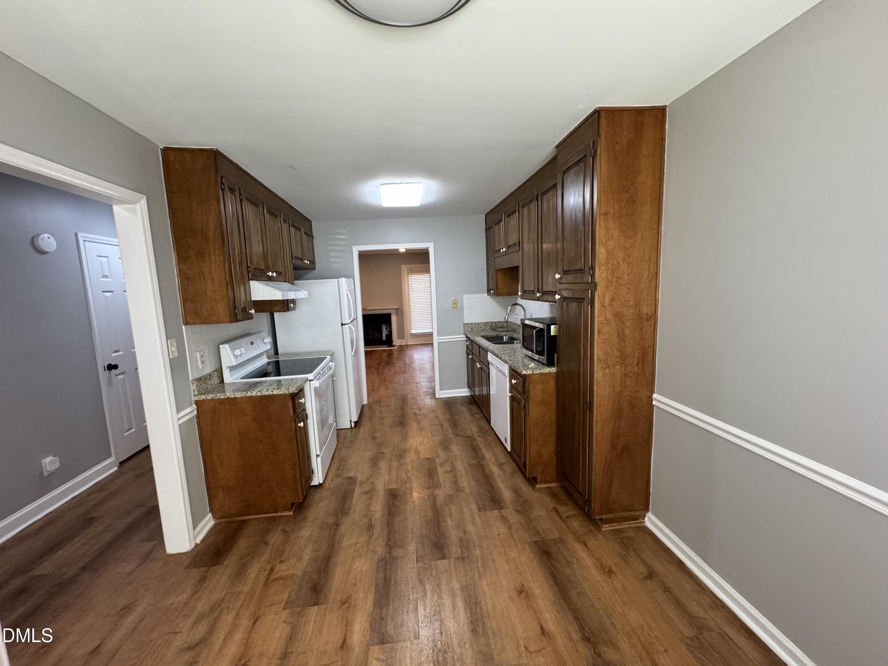 5612 Darrow Drive Property Photo 9