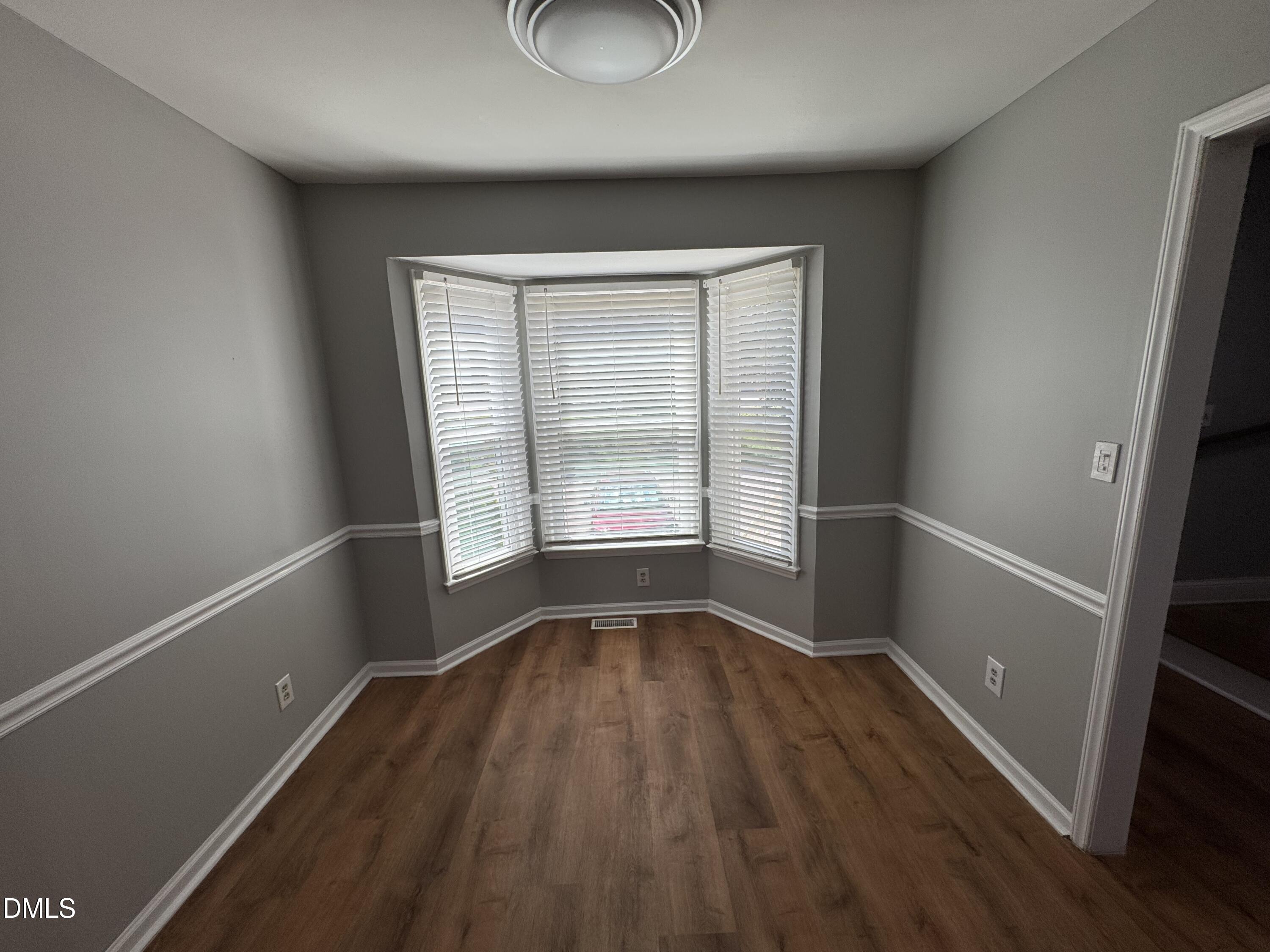 5612 Darrow Drive Property Photo 11