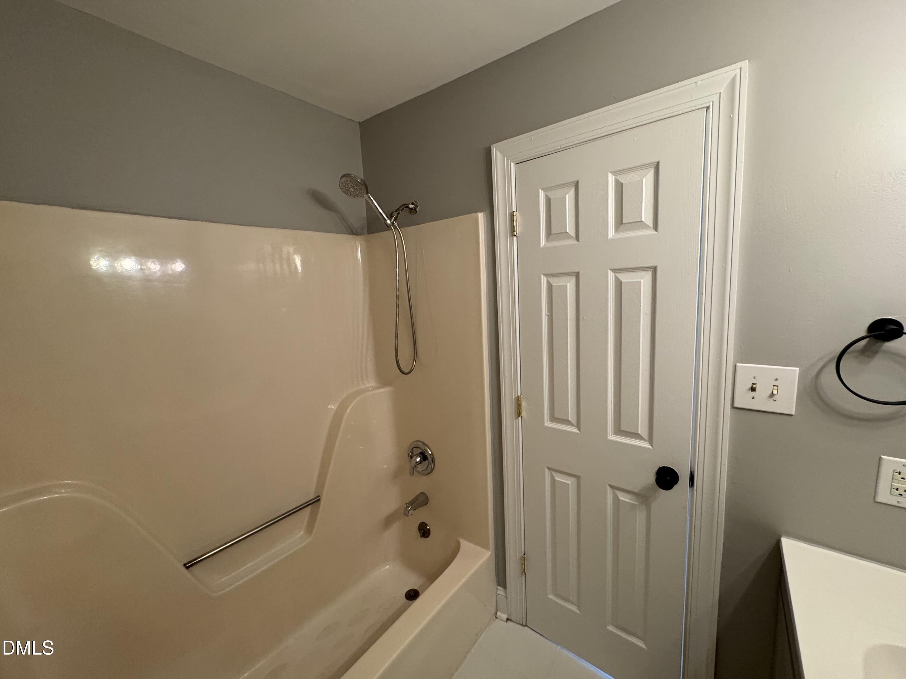 5612 Darrow Drive Property Photo 20