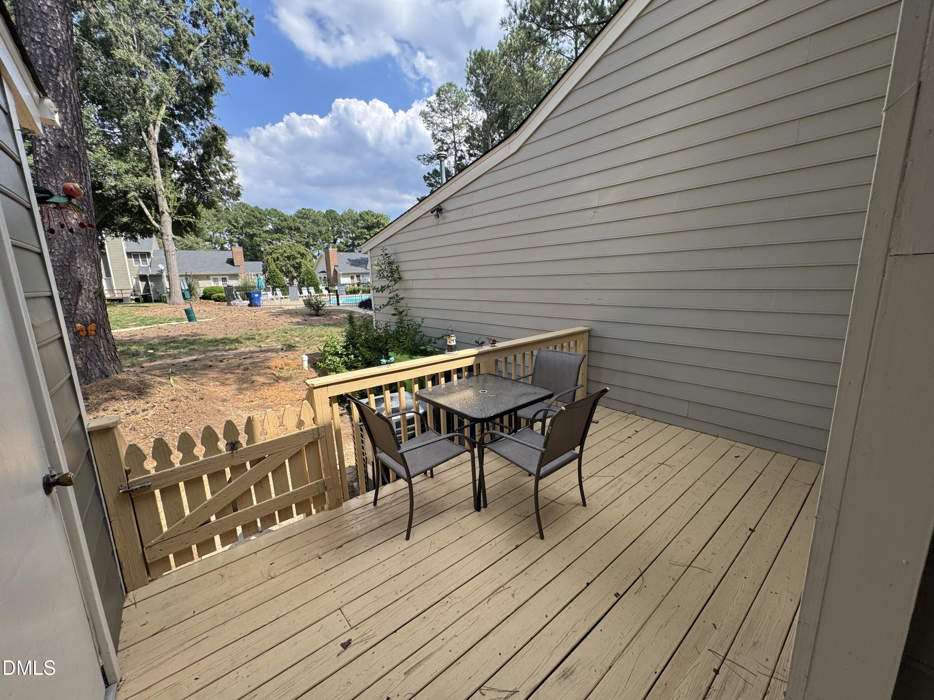 5612 Darrow Drive Property Photo 21