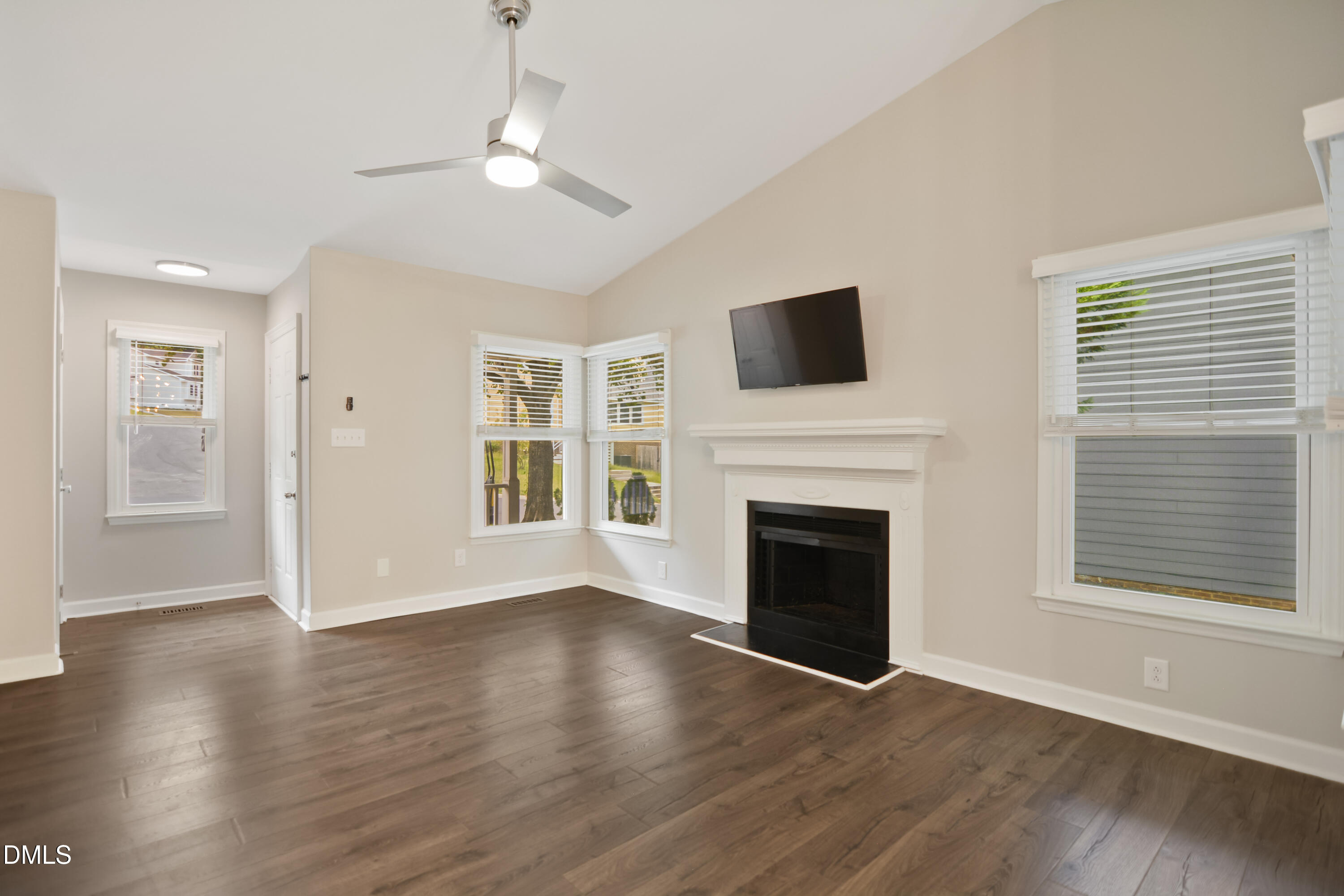 216 Dickens Drive Property Photo 3