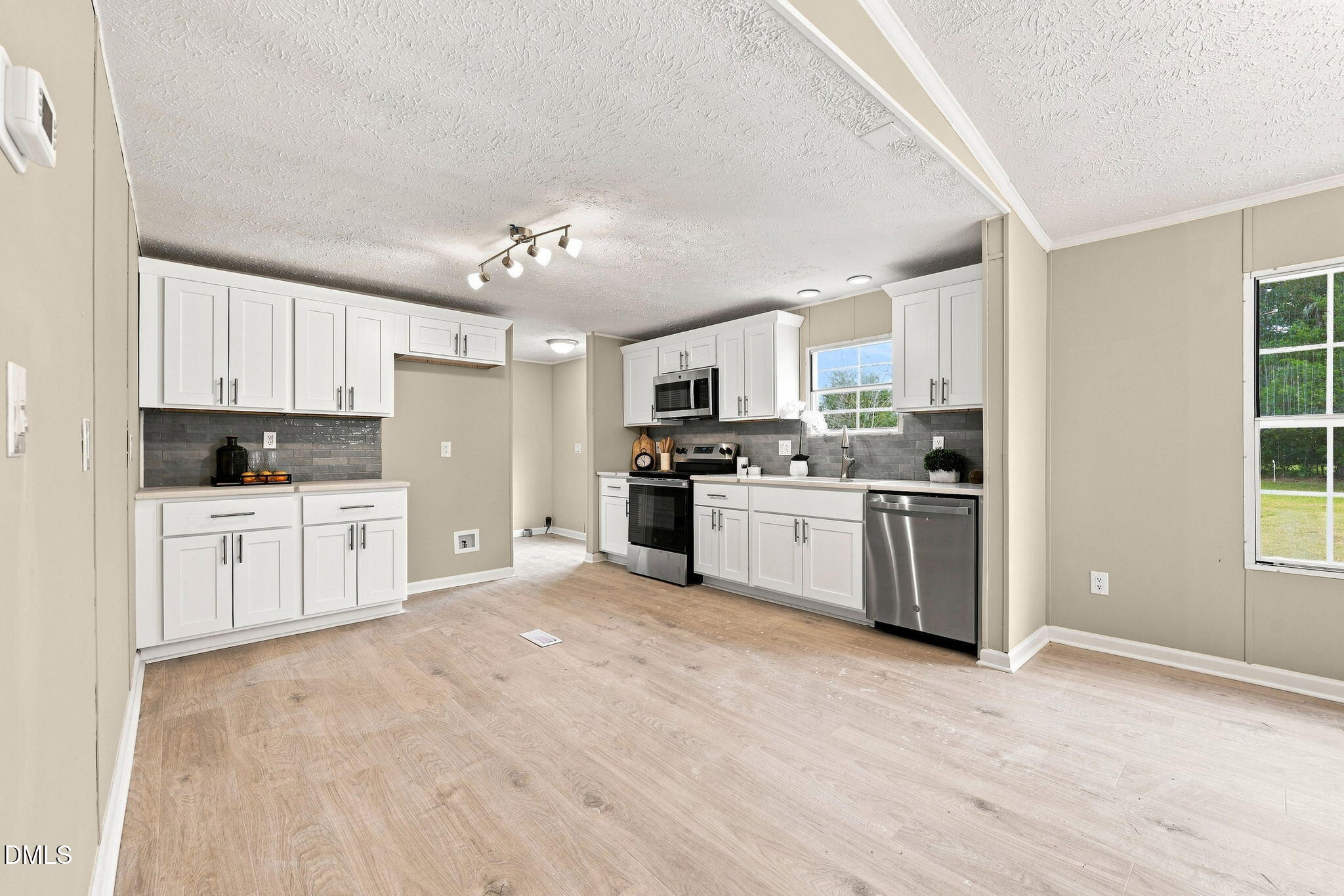 149 Lillian Road Property Photo 2