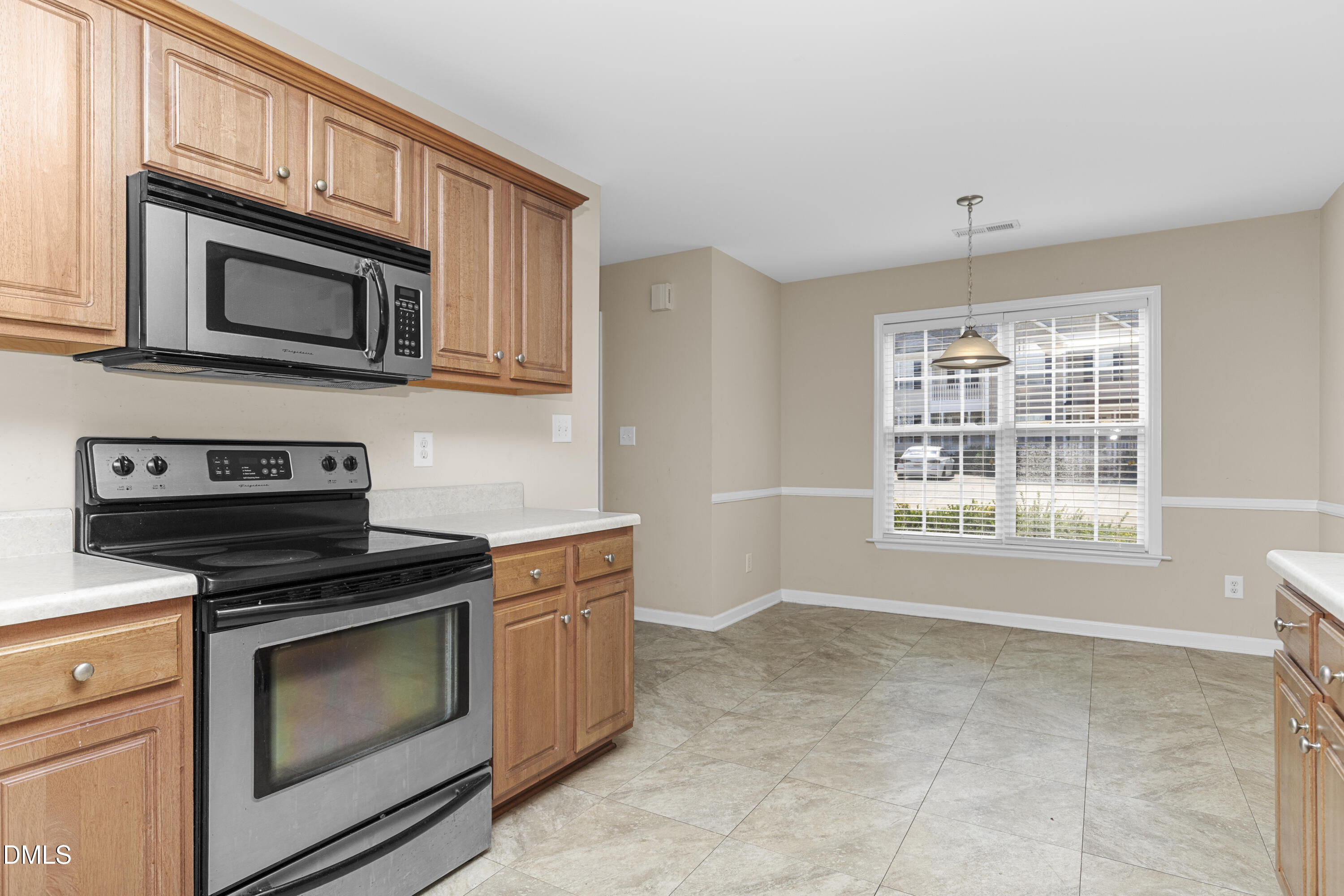 103 Gatwick Court Property Photo 7