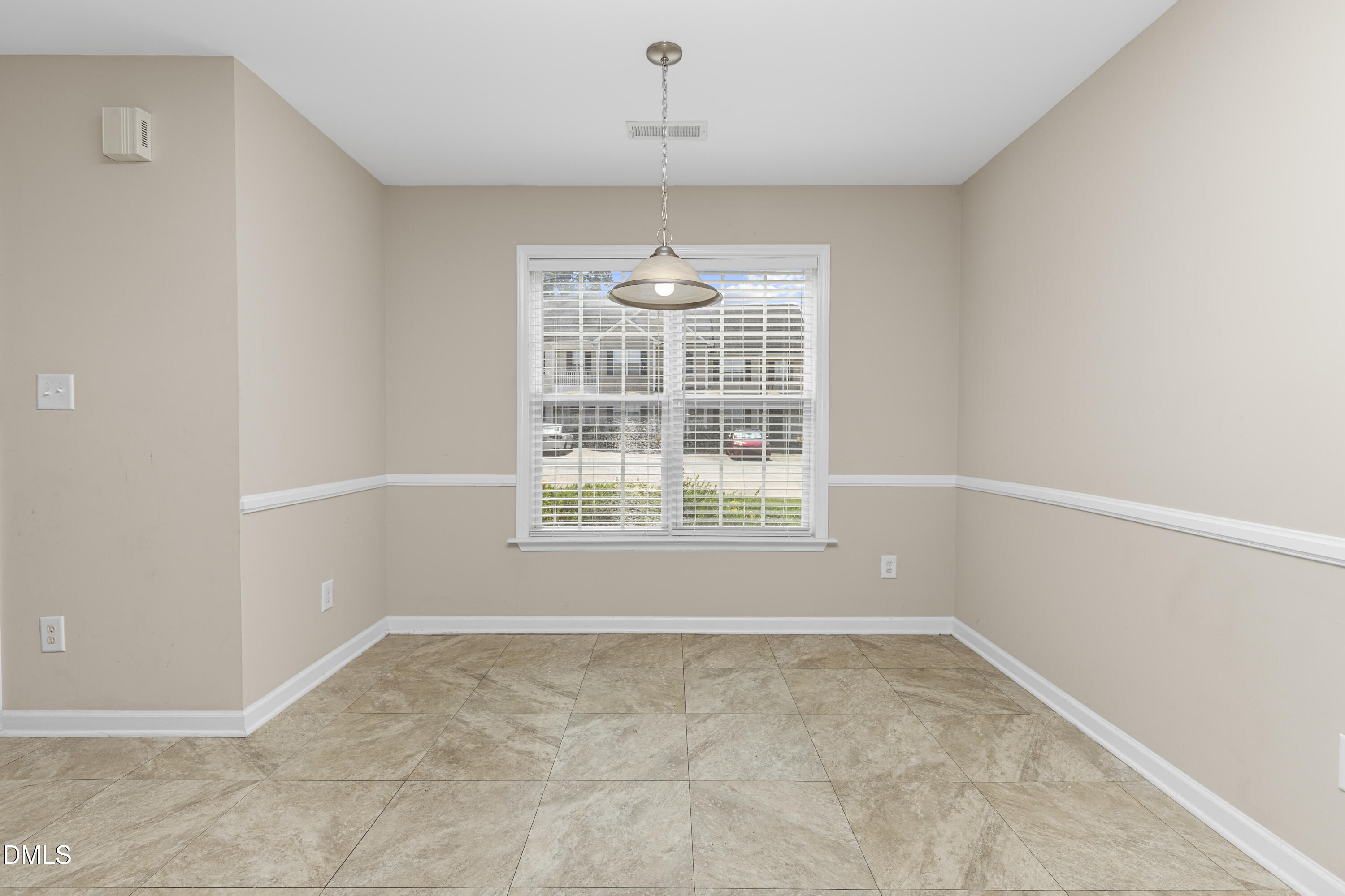 103 Gatwick Court Property Photo 9
