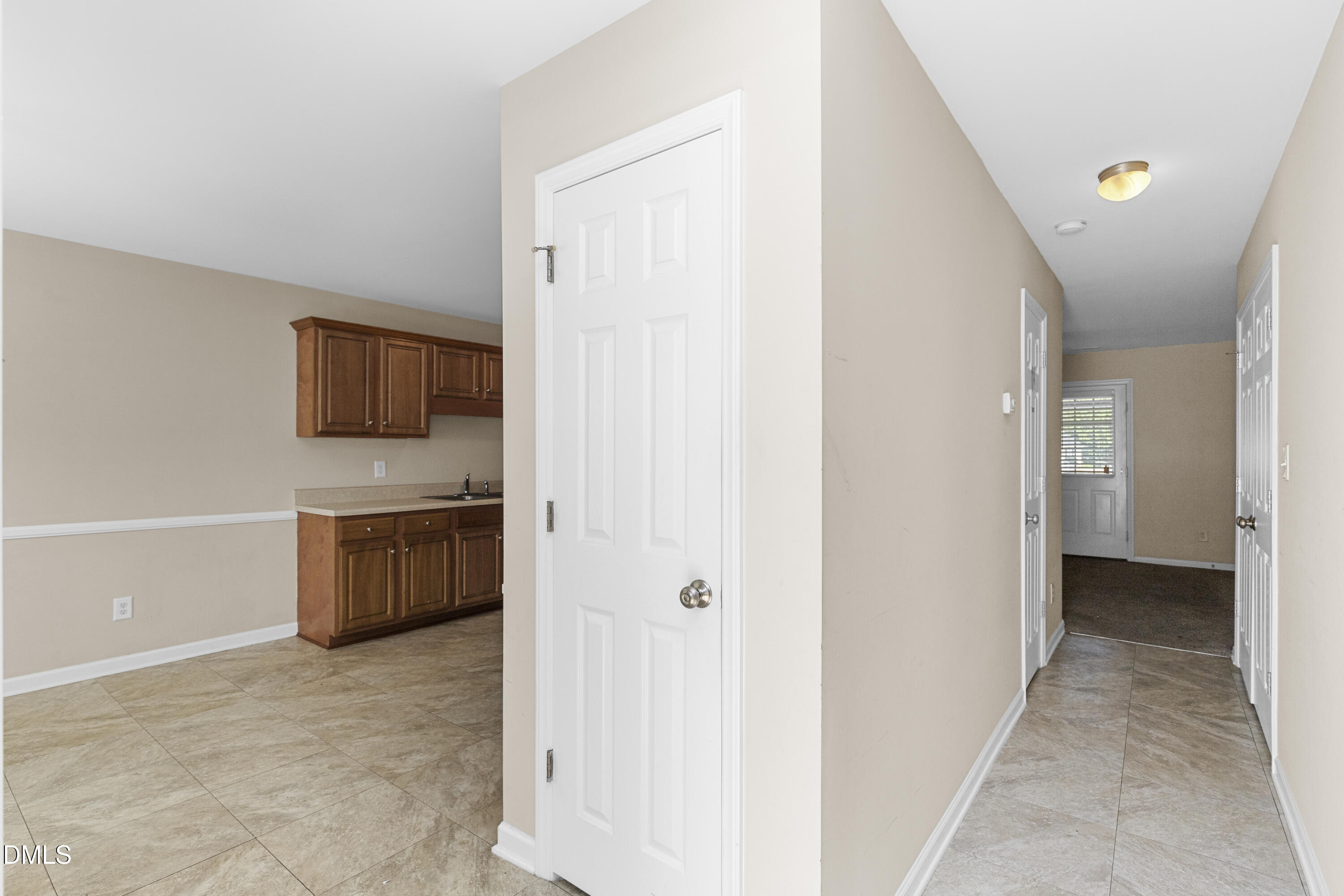 103 Gatwick Court Property Photo 10