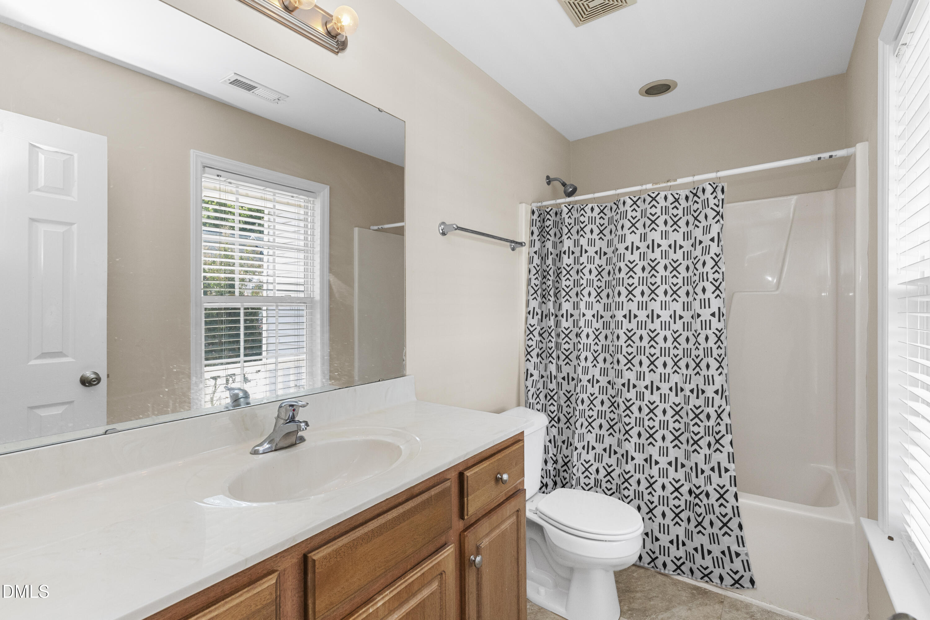 103 Gatwick Court Property Photo 20