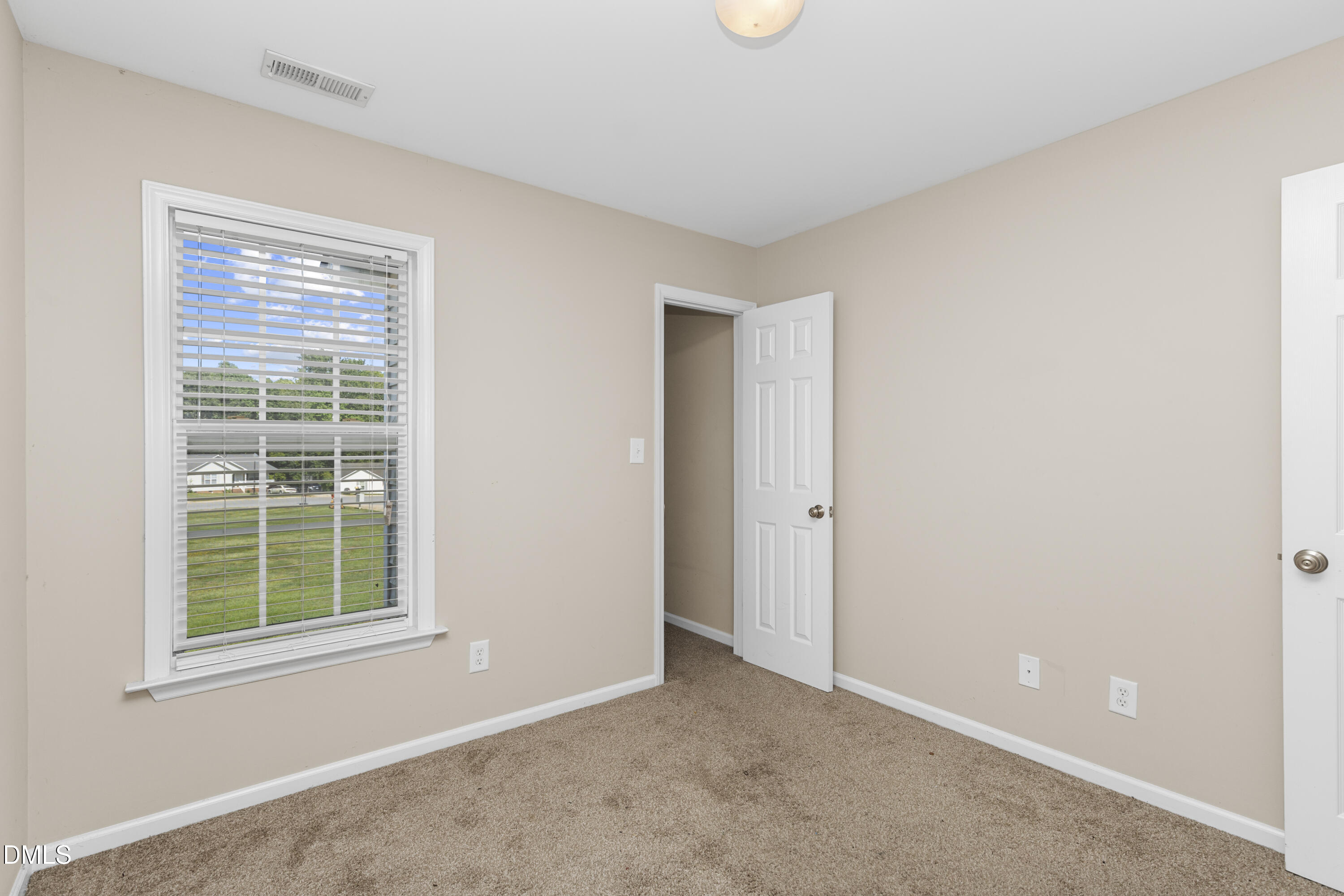 103 Gatwick Court Property Photo 23