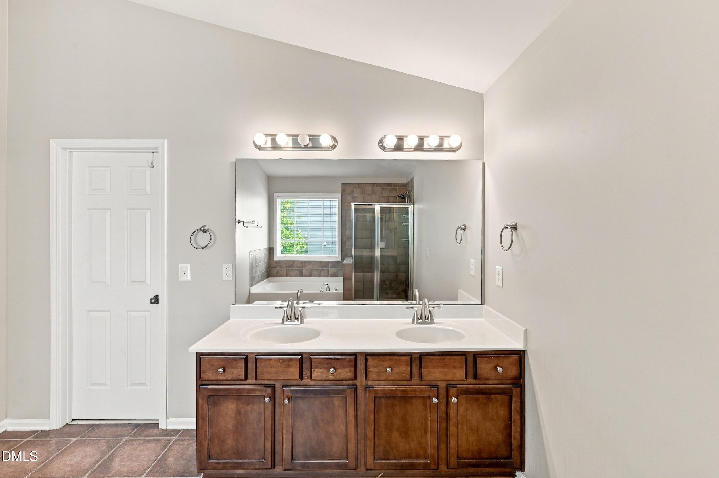 102 Minnifer Court Property Photo 31