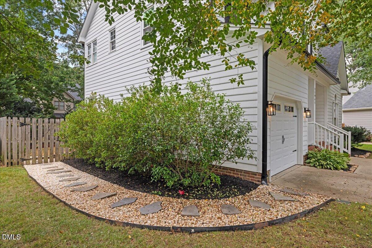 11941 Fairlie Place Property Photo 5