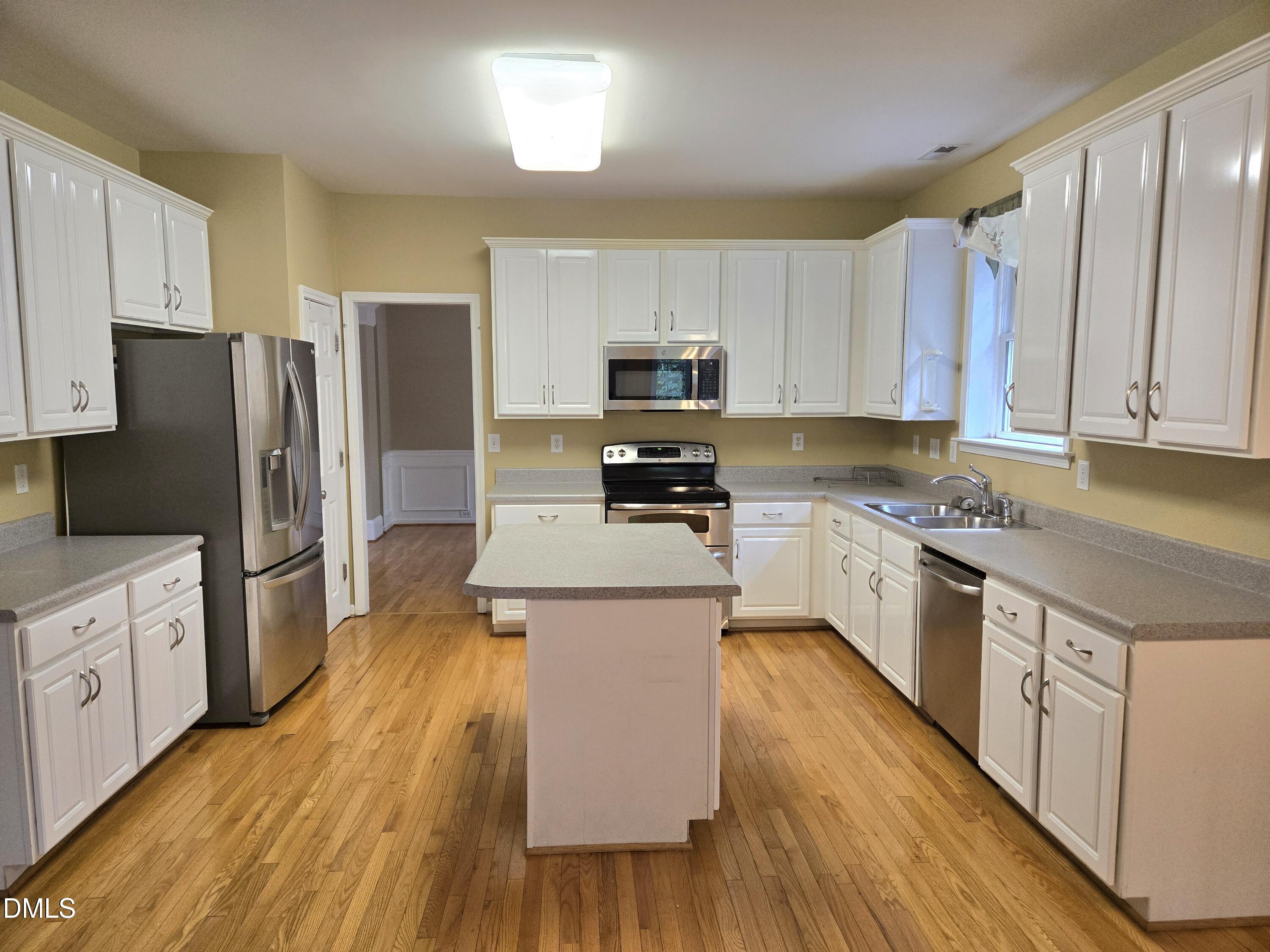 5 Spreading Oak Court Property Photo 6
