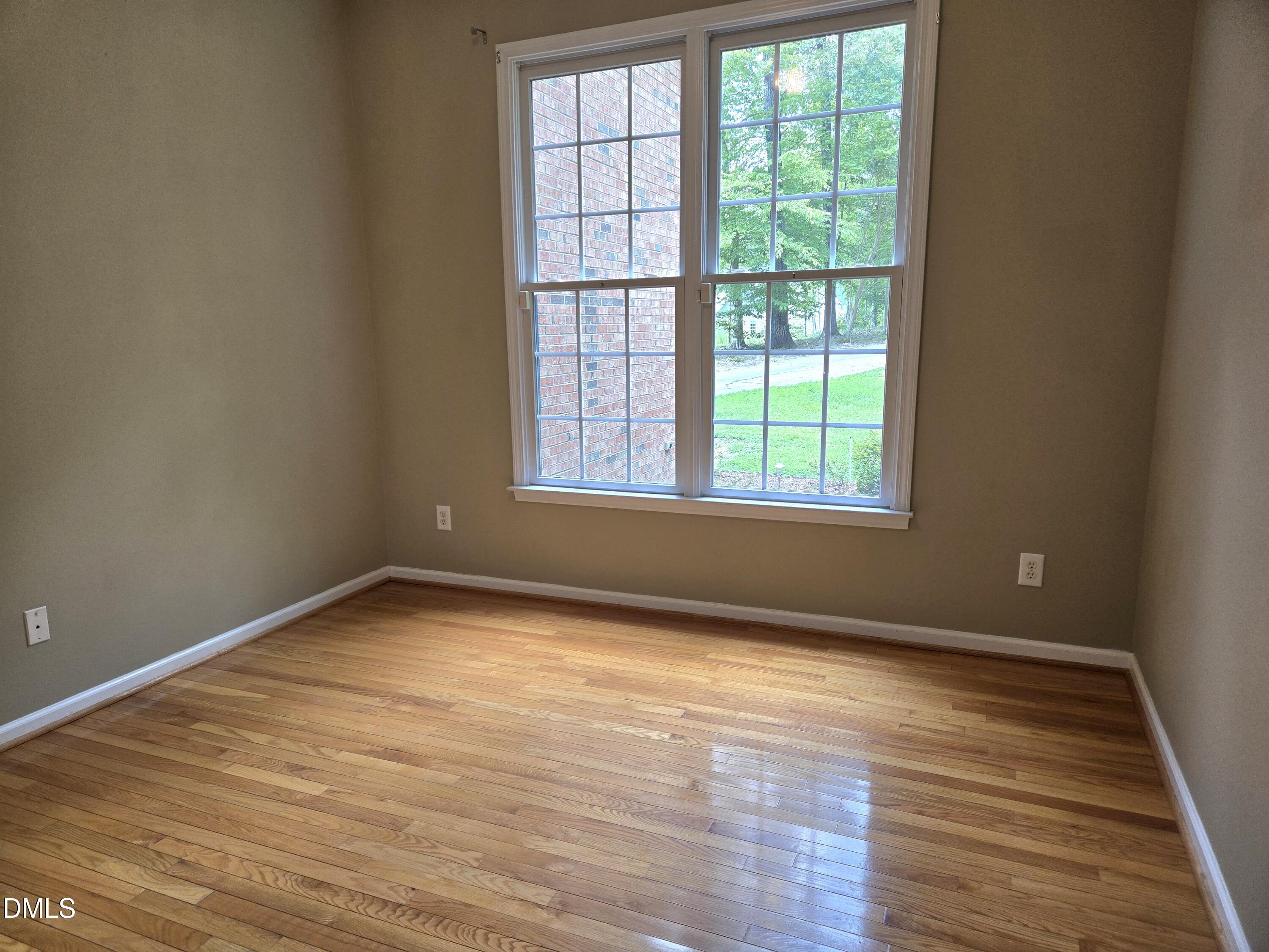5 Spreading Oak Court Property Photo 7