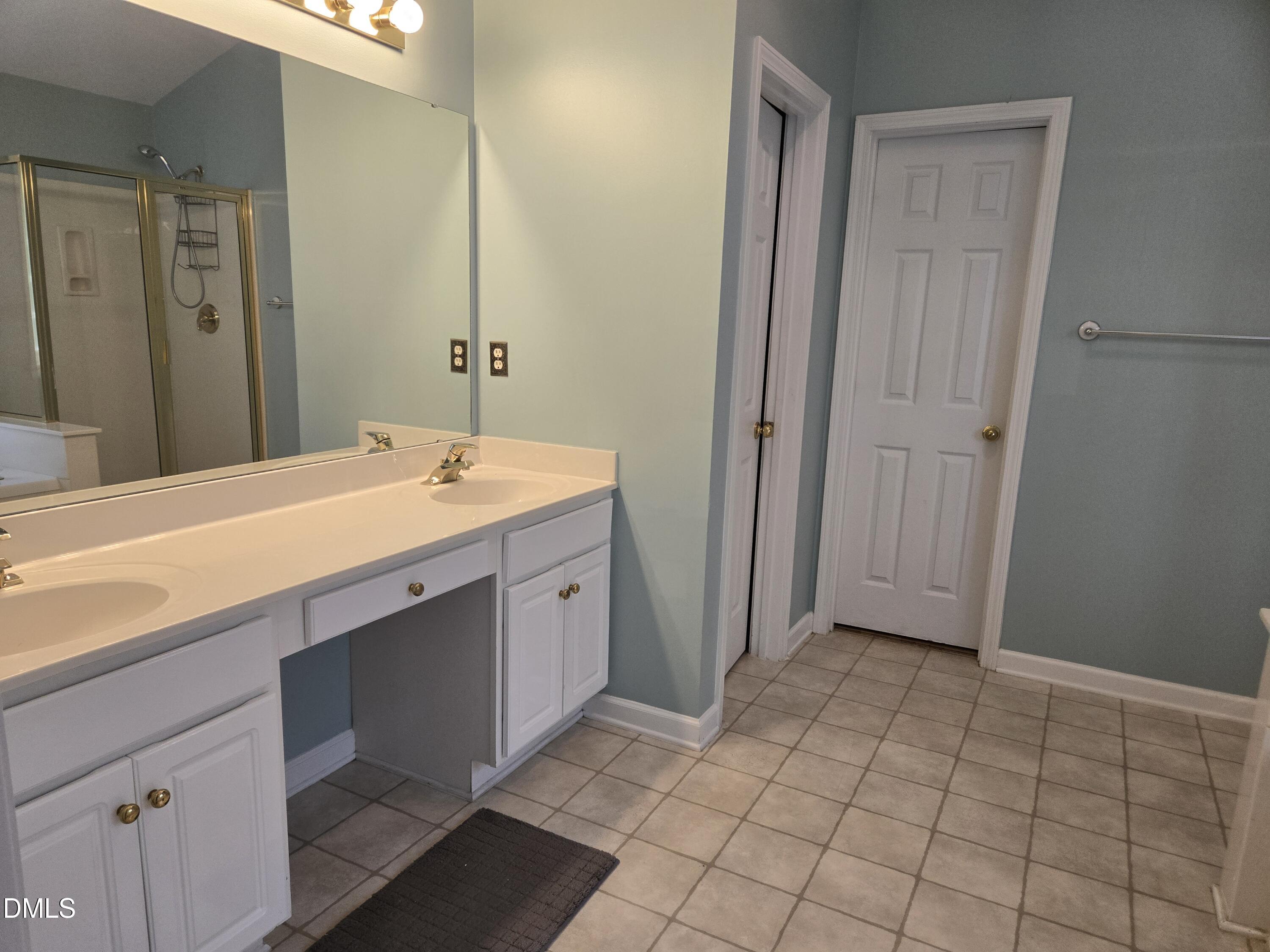 5 Spreading Oak Court Property Photo 11