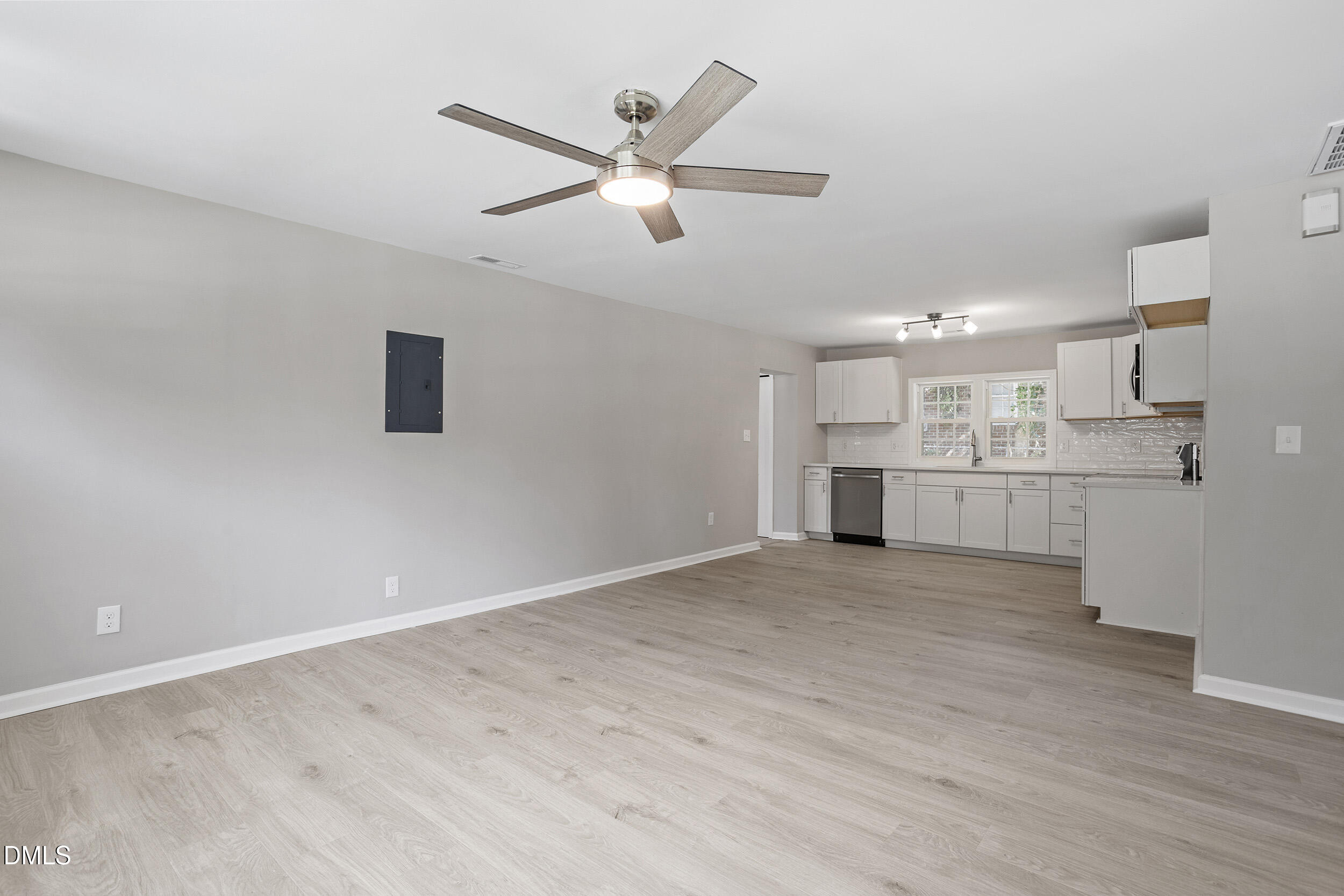 604 E Townsend Street Property Photo 4