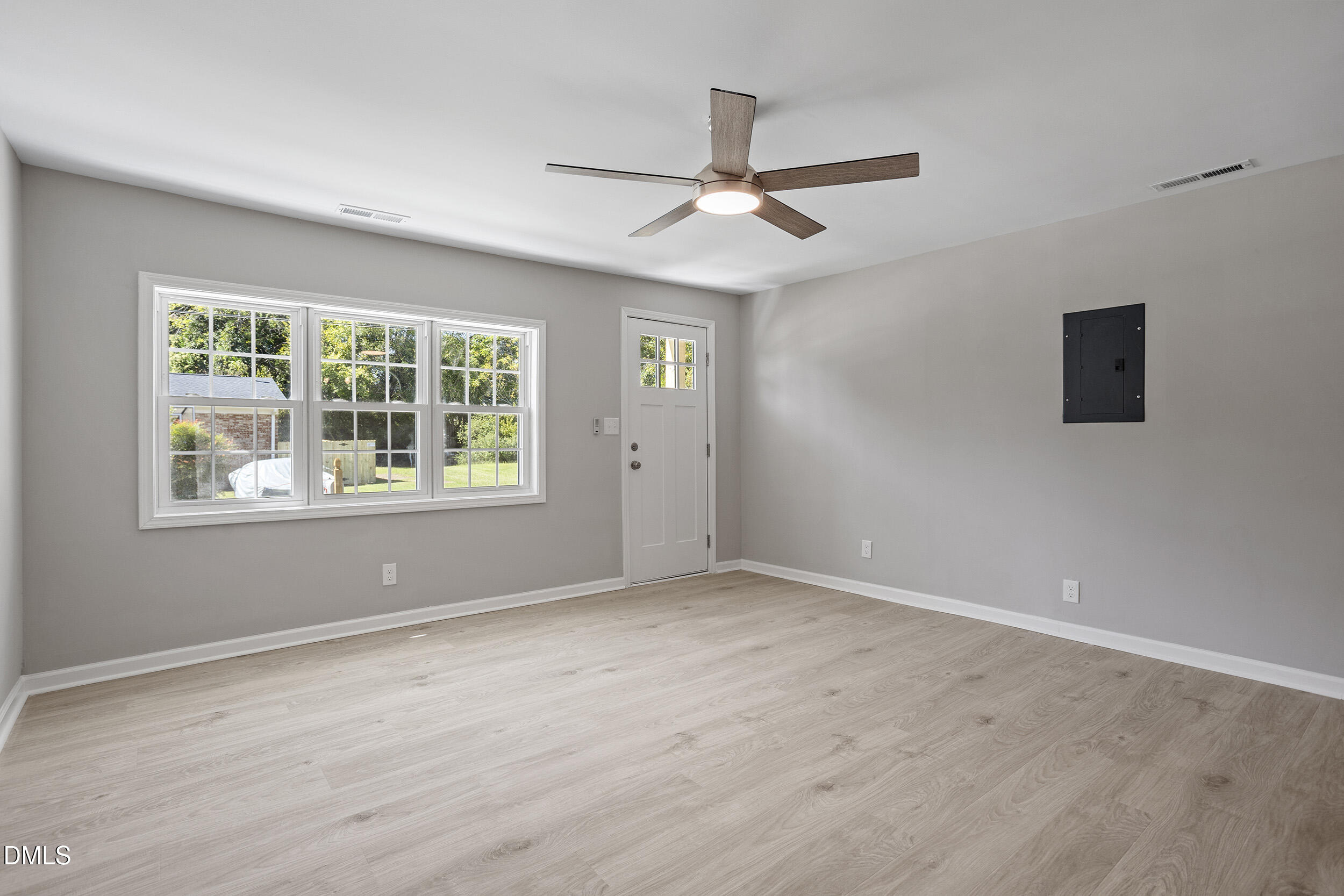 604 E Townsend Street Property Photo 5