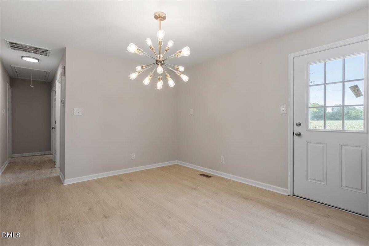 601 West Street Property Photo 10