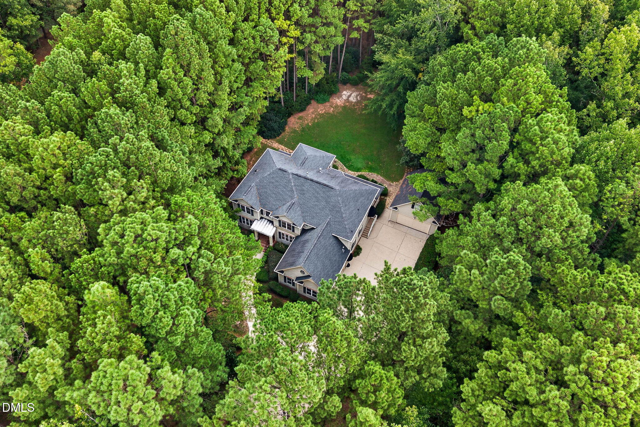 105 Lily Crossing Property Photo 3