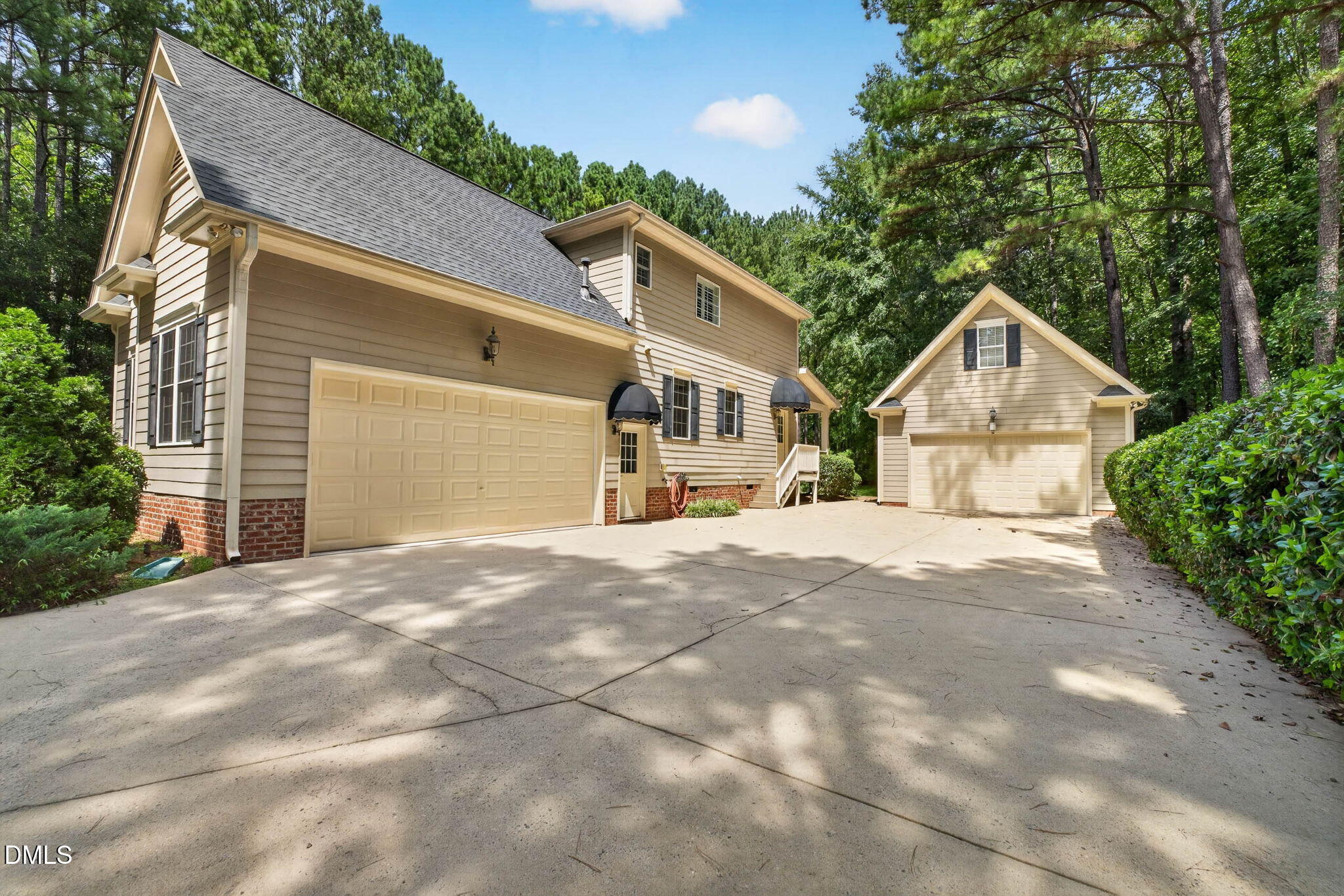 105 Lily Crossing Property Photo 5