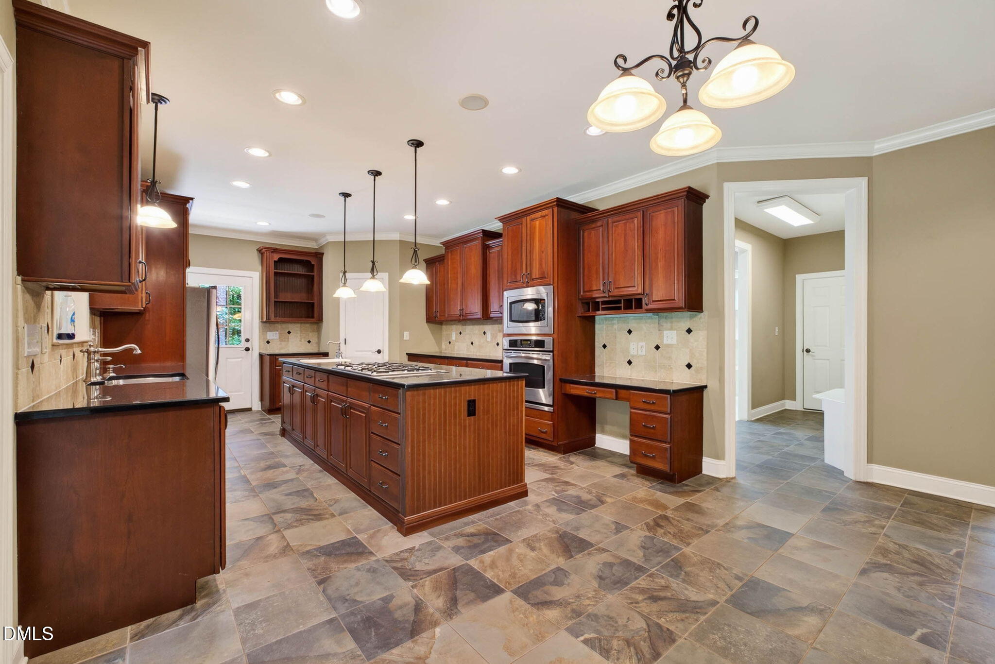105 Lily Crossing Property Photo 30