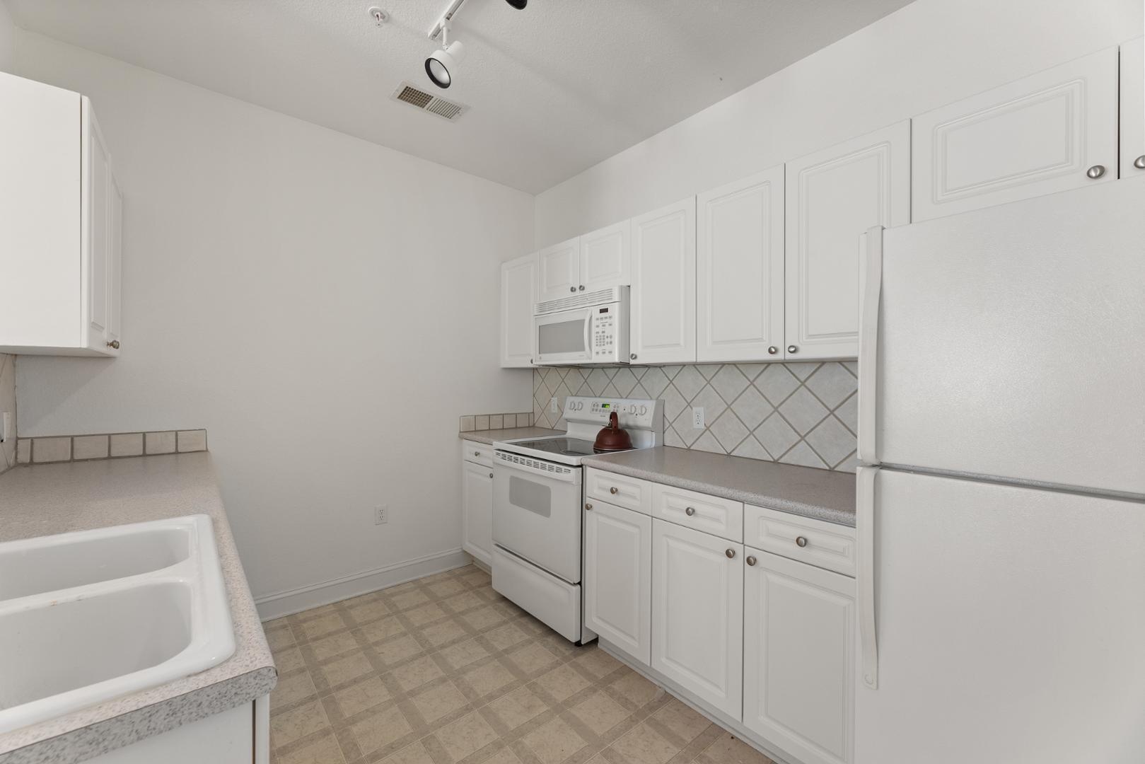1922 Parkside Village Drive Property Photo 10