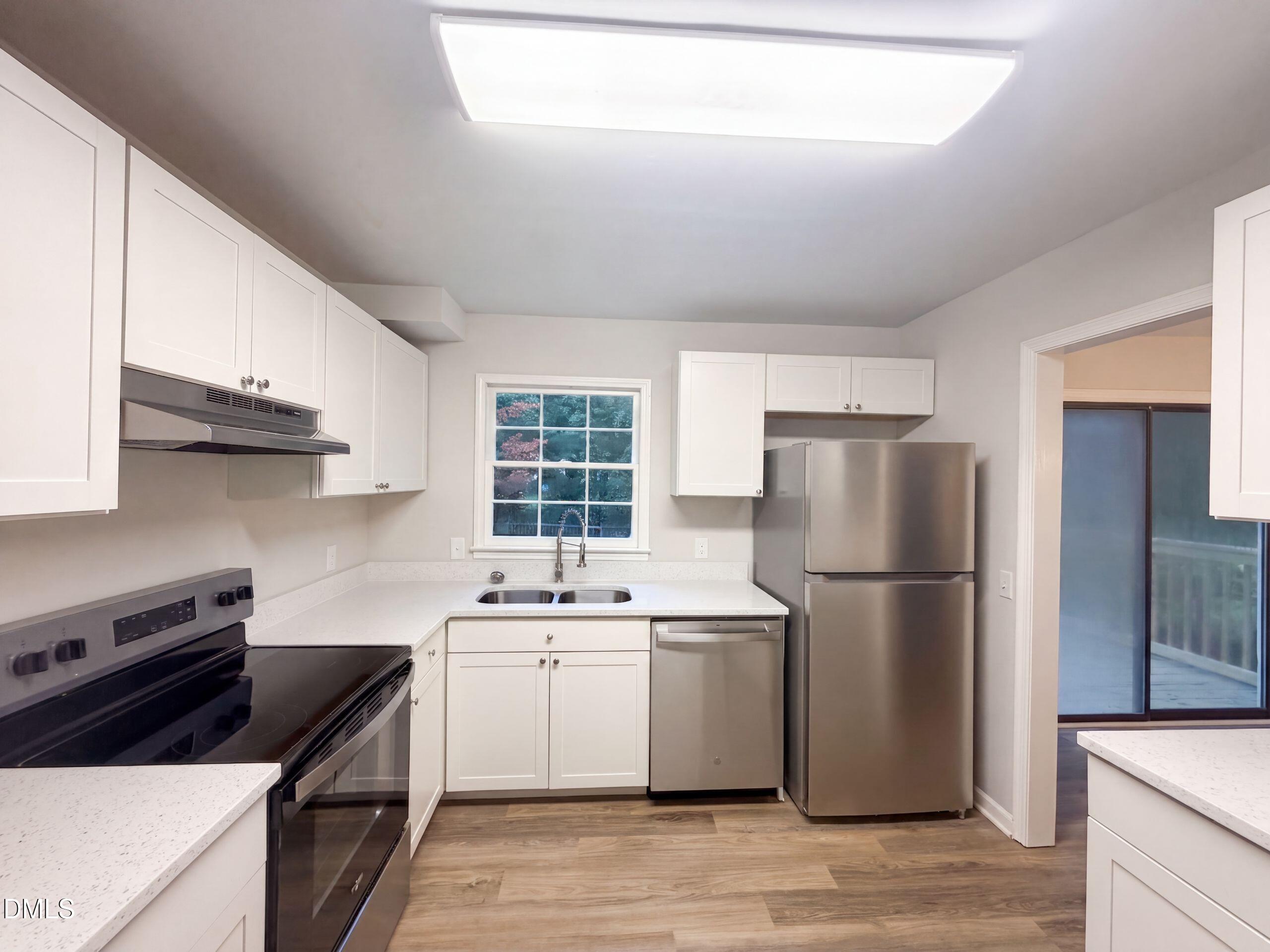 1304 Wicklow Drive Property Photo 2