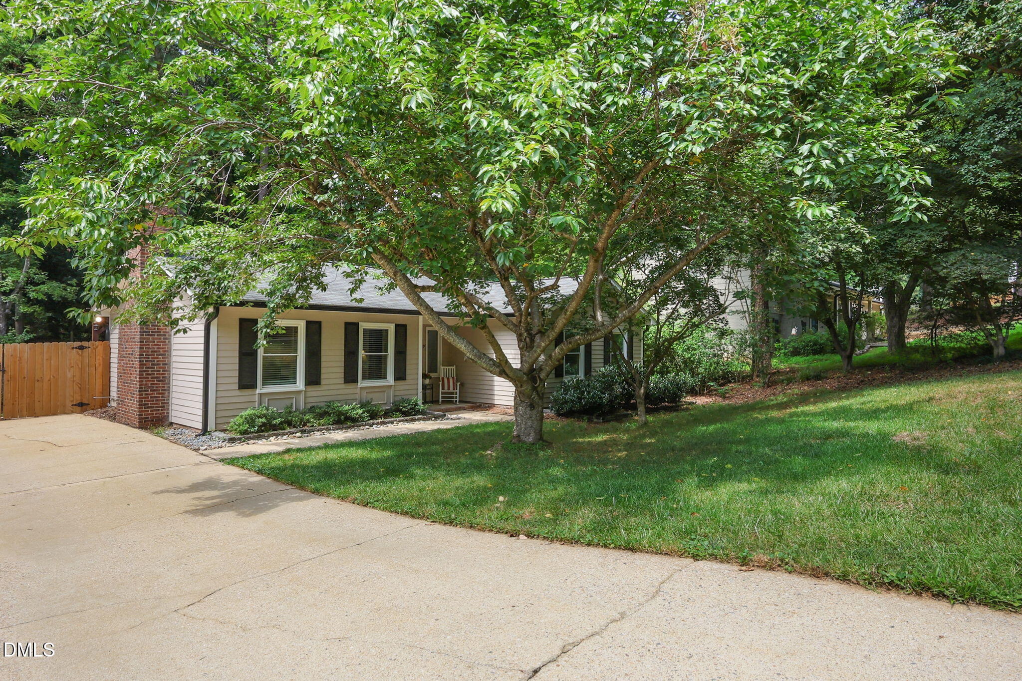 7909 Twin Oak Court Property Photo 2