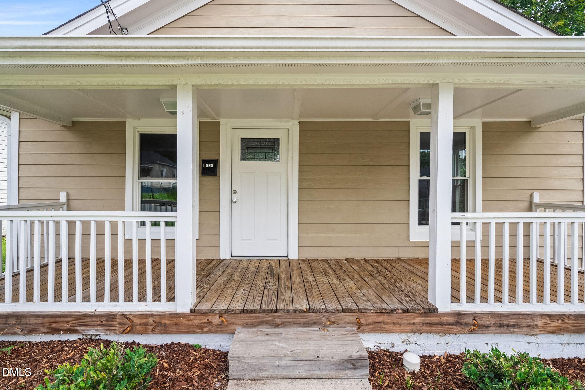 1404 Manteo Street Property Photo 2