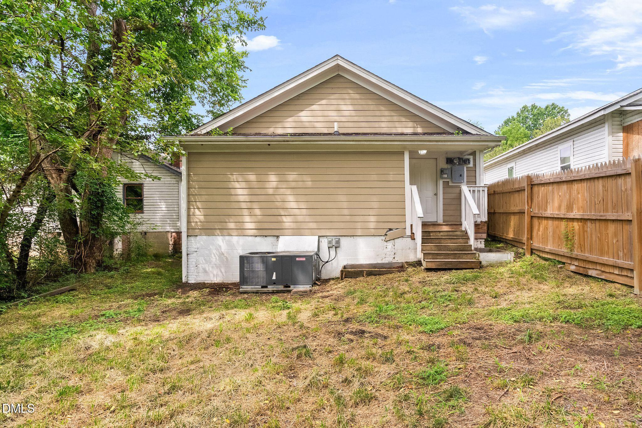 1404 Manteo Street Property Photo 29