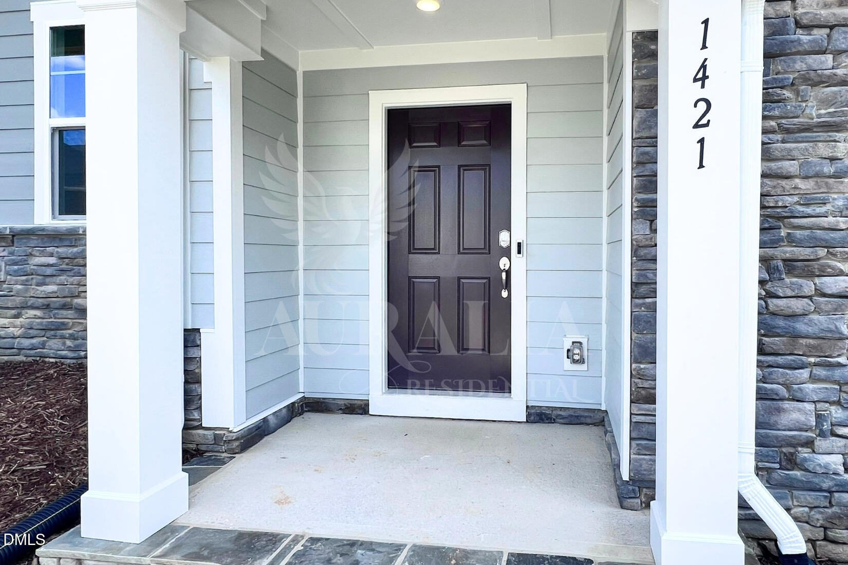1421 Jay Road Property Photo 3